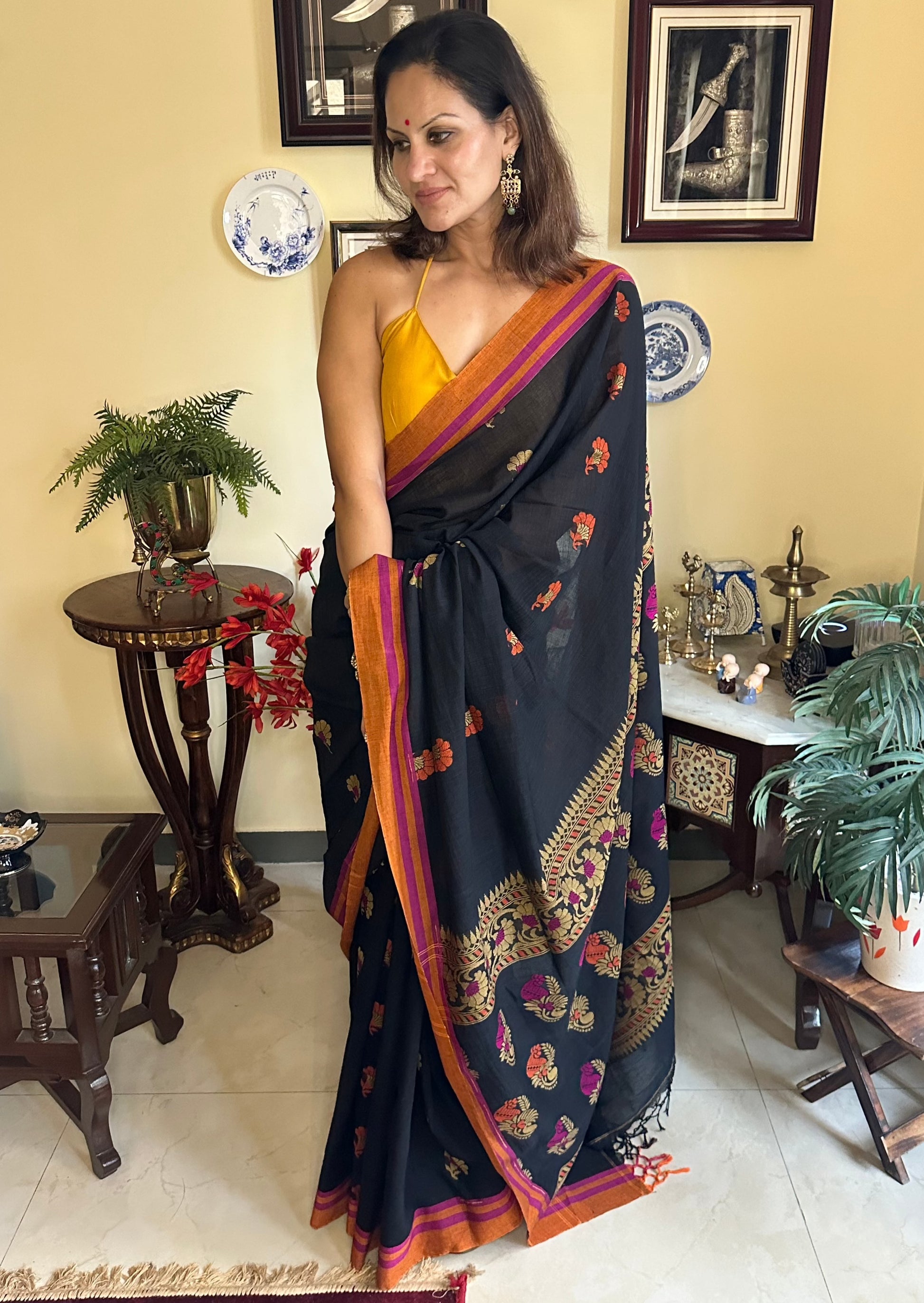 Pure Cotton Handloom Super Soft Jamdani with Woven Motifs - Raahini