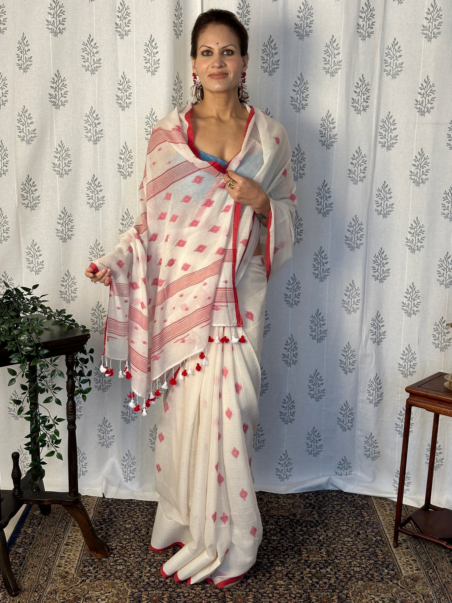 Cream Pure Hand Spun Fine Cotton Jamdani Saree with Intricate Needlework