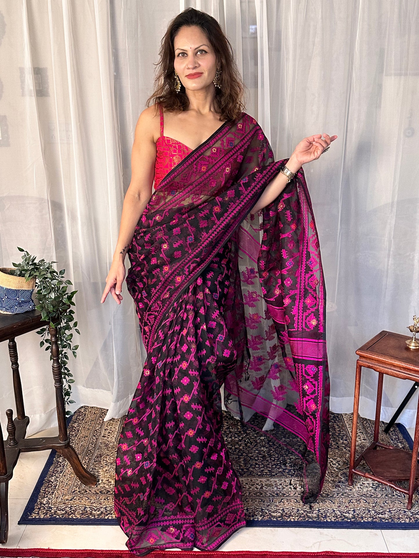 Black & Pink Pure Muslin Silk Handloom Jamdani Sari