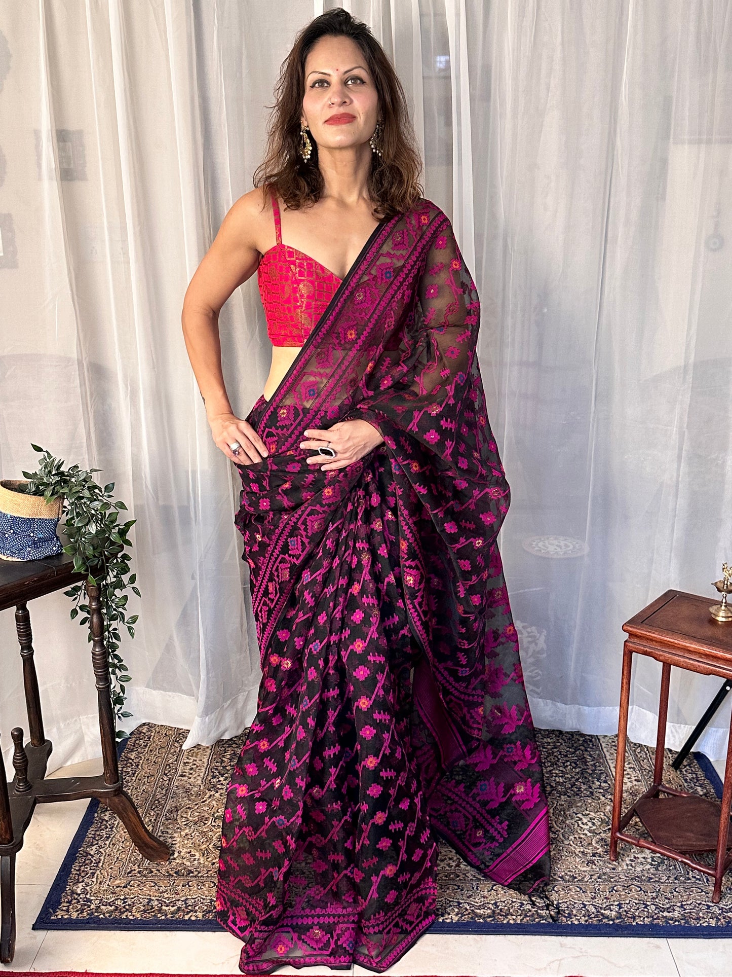 Black & Pink Pure Muslin Silk Handloom Jamdani Sari