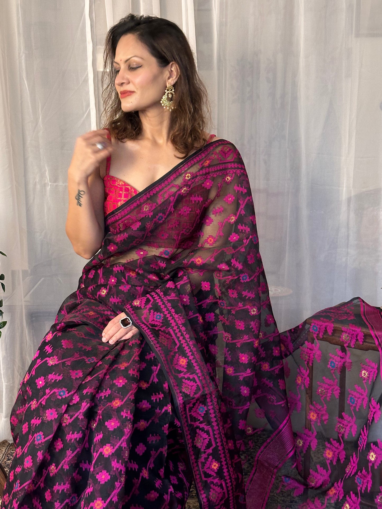 Black & Pink Pure Muslin Silk Handloom Jamdani Sari