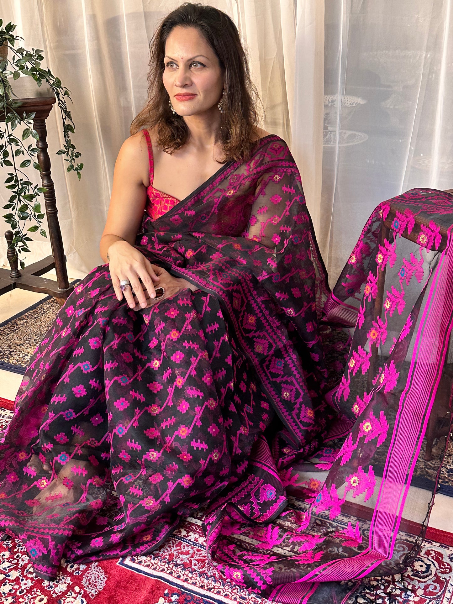 Black & Pink Pure Muslin Silk Handloom Jamdani Sari