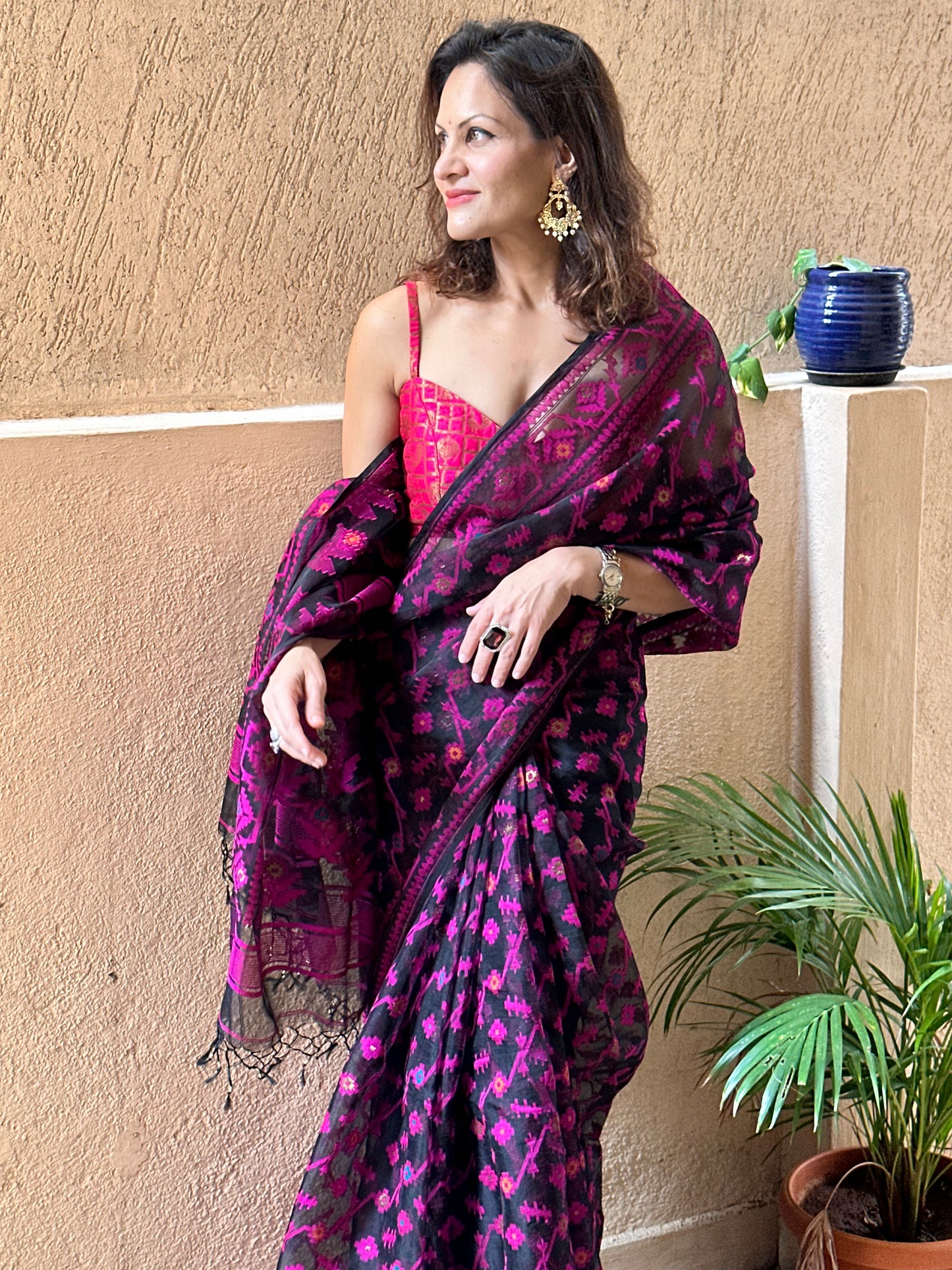 Black & Pink Pure Muslin Silk Handloom Jamdani Sari