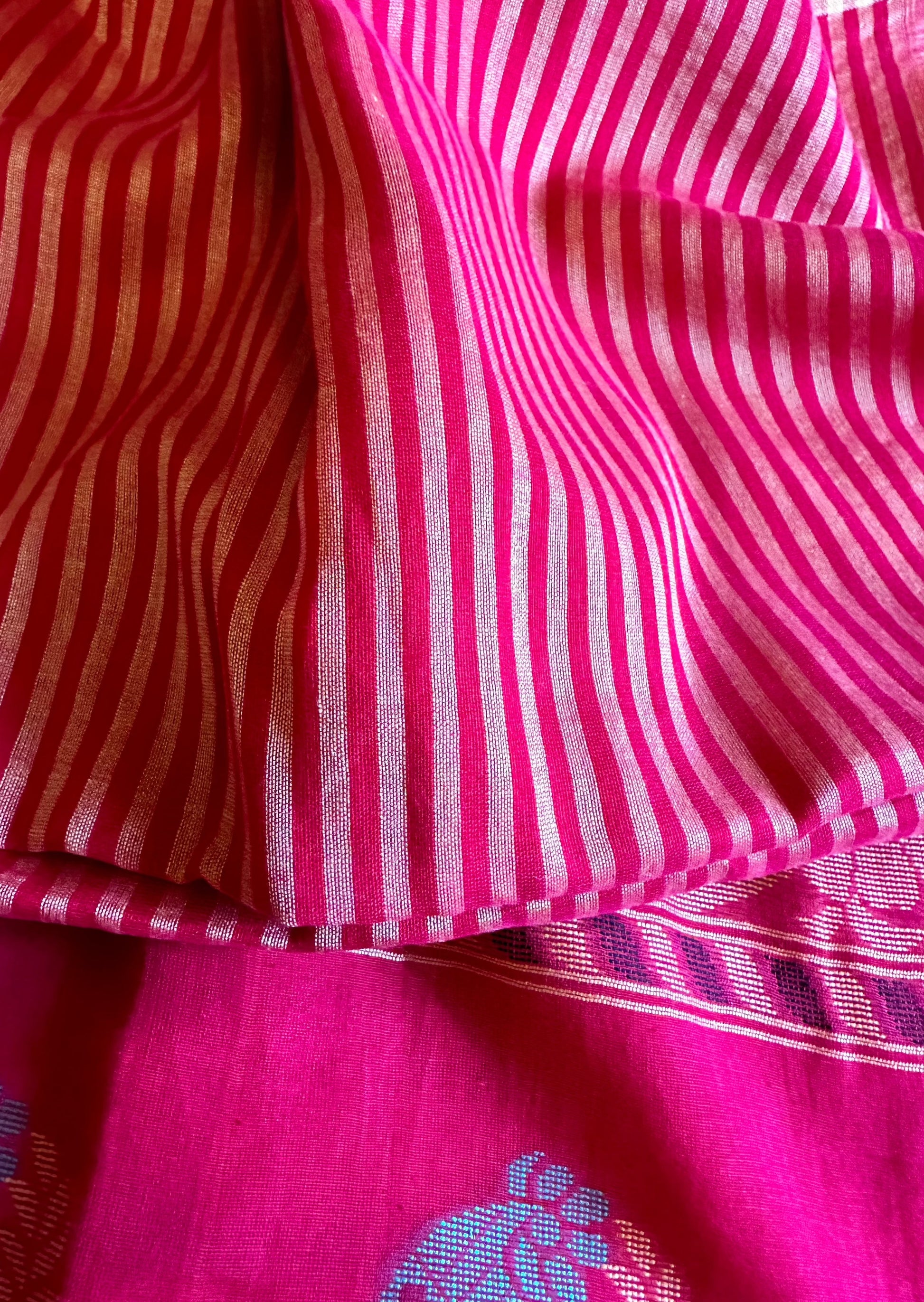 Pure Cotton Handloom Super Soft Jamdani with Woven Motifs - Raahini