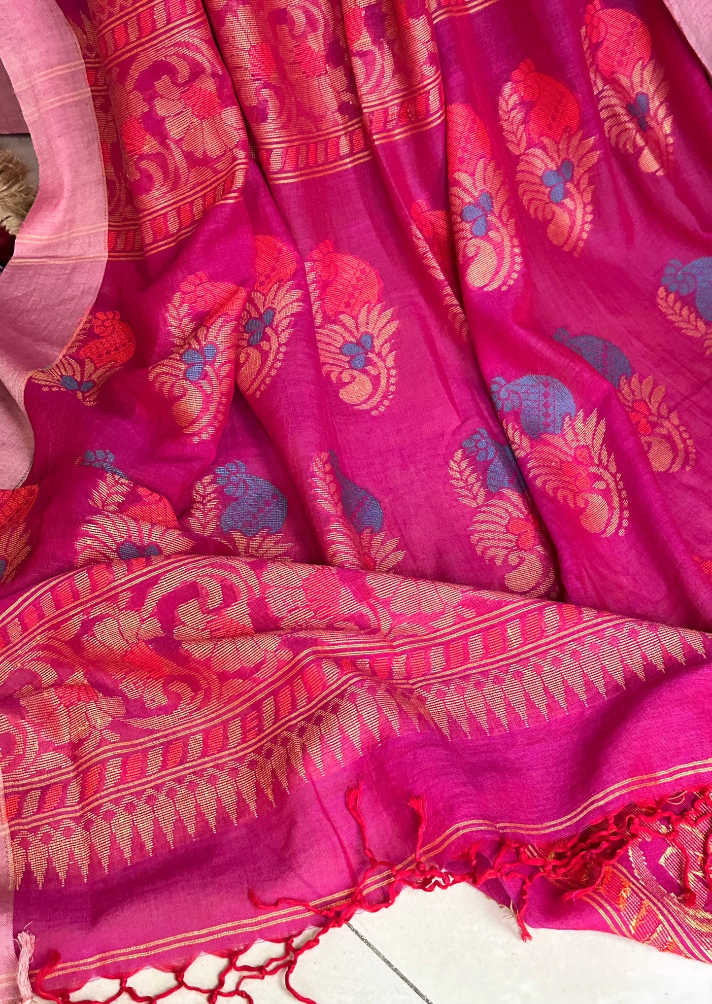 Pure Cotton Handloom Super Soft Jamdani with Woven Motifs - Raahini