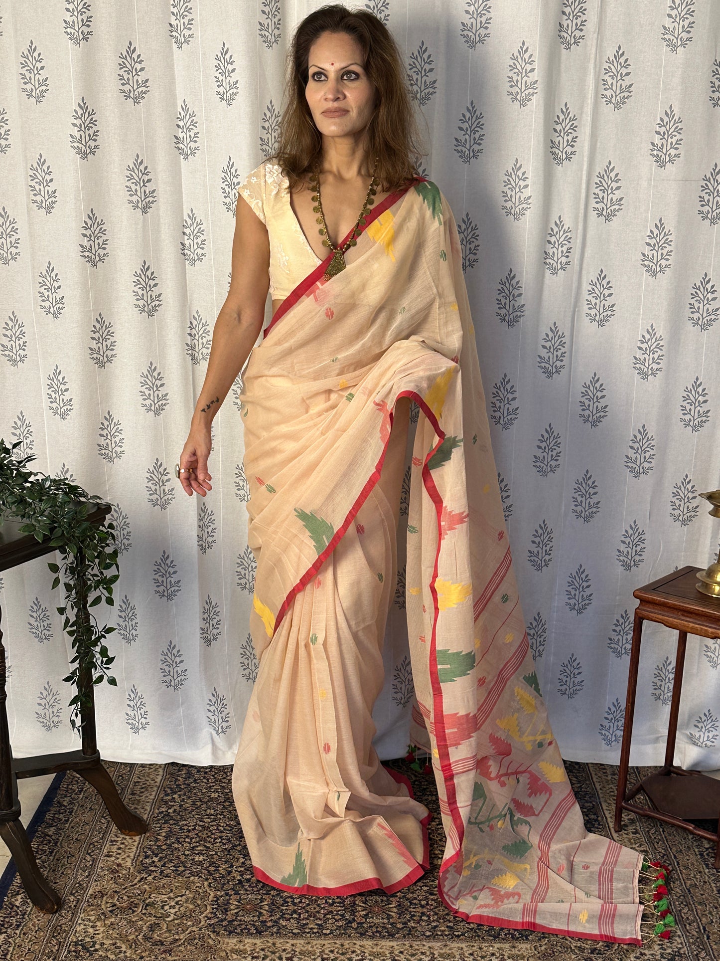 Peachy Beige Pure Hand Spun Fine Cotton Jamdani Saree with Intricate Needlework