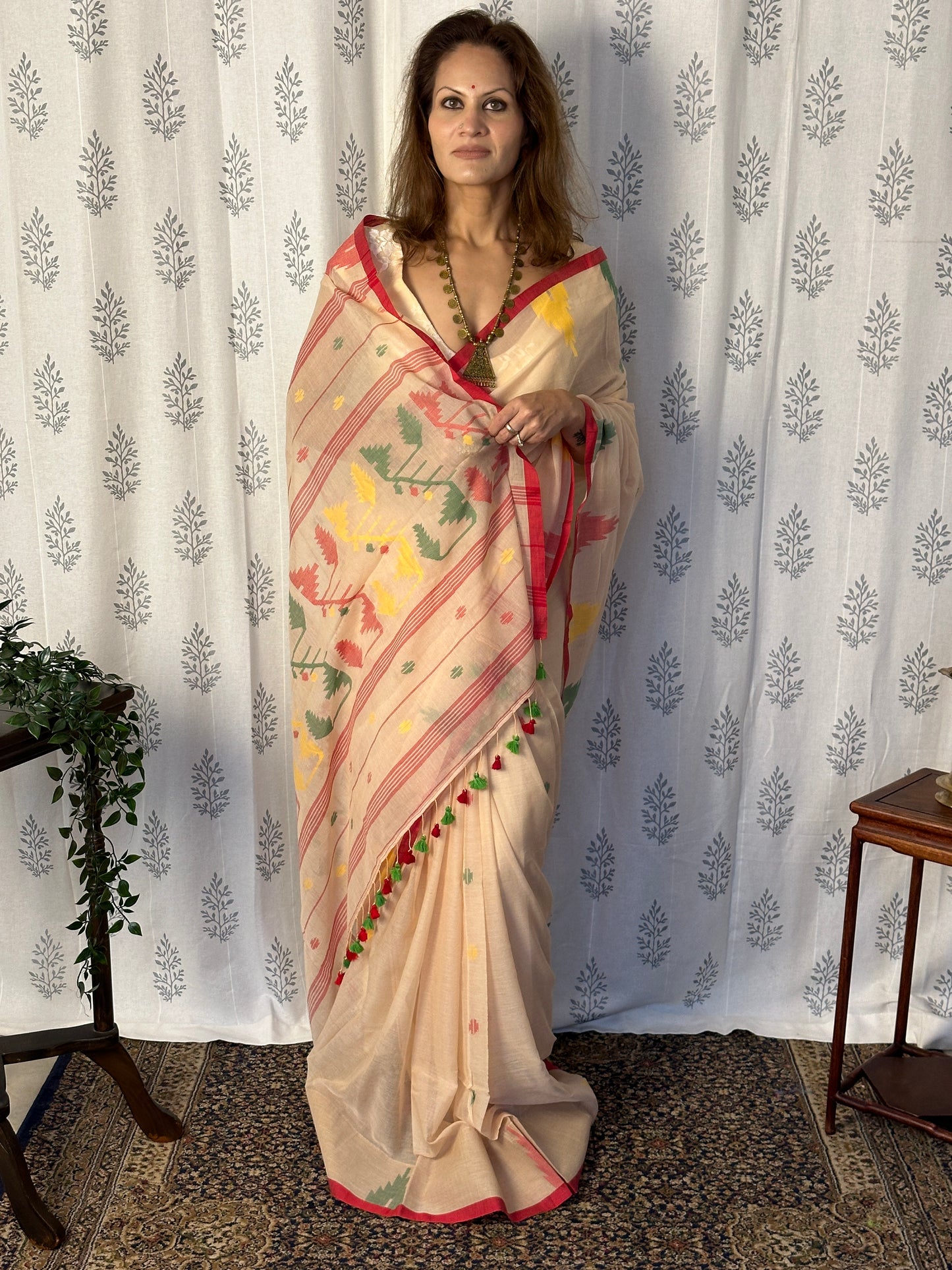 Peachy Beige Pure Hand Spun Fine Cotton Jamdani Saree with Intricate Needlework