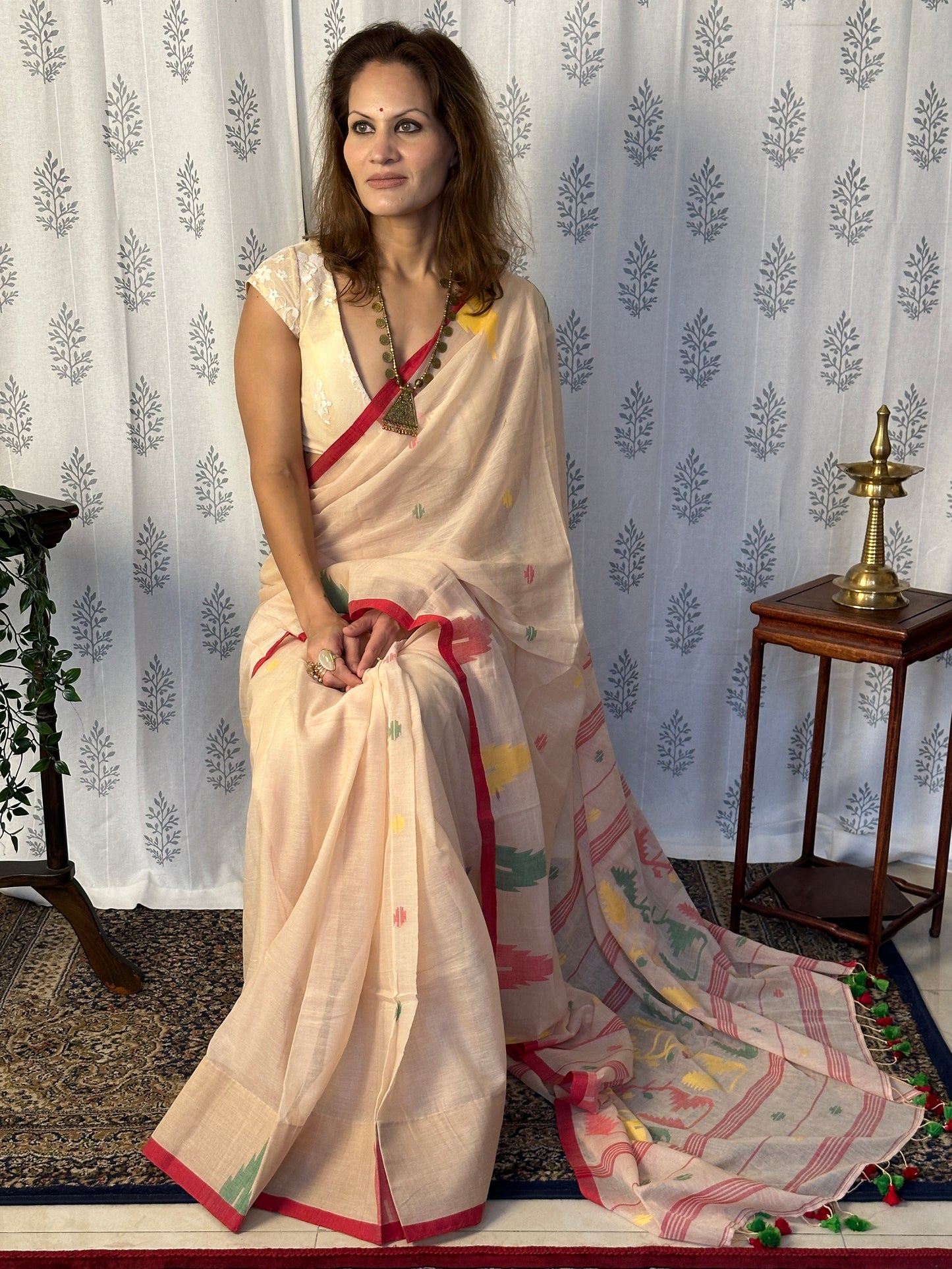 Peachy Beige Pure Hand Spun Fine Cotton Jamdani Saree with Intricate Needlework