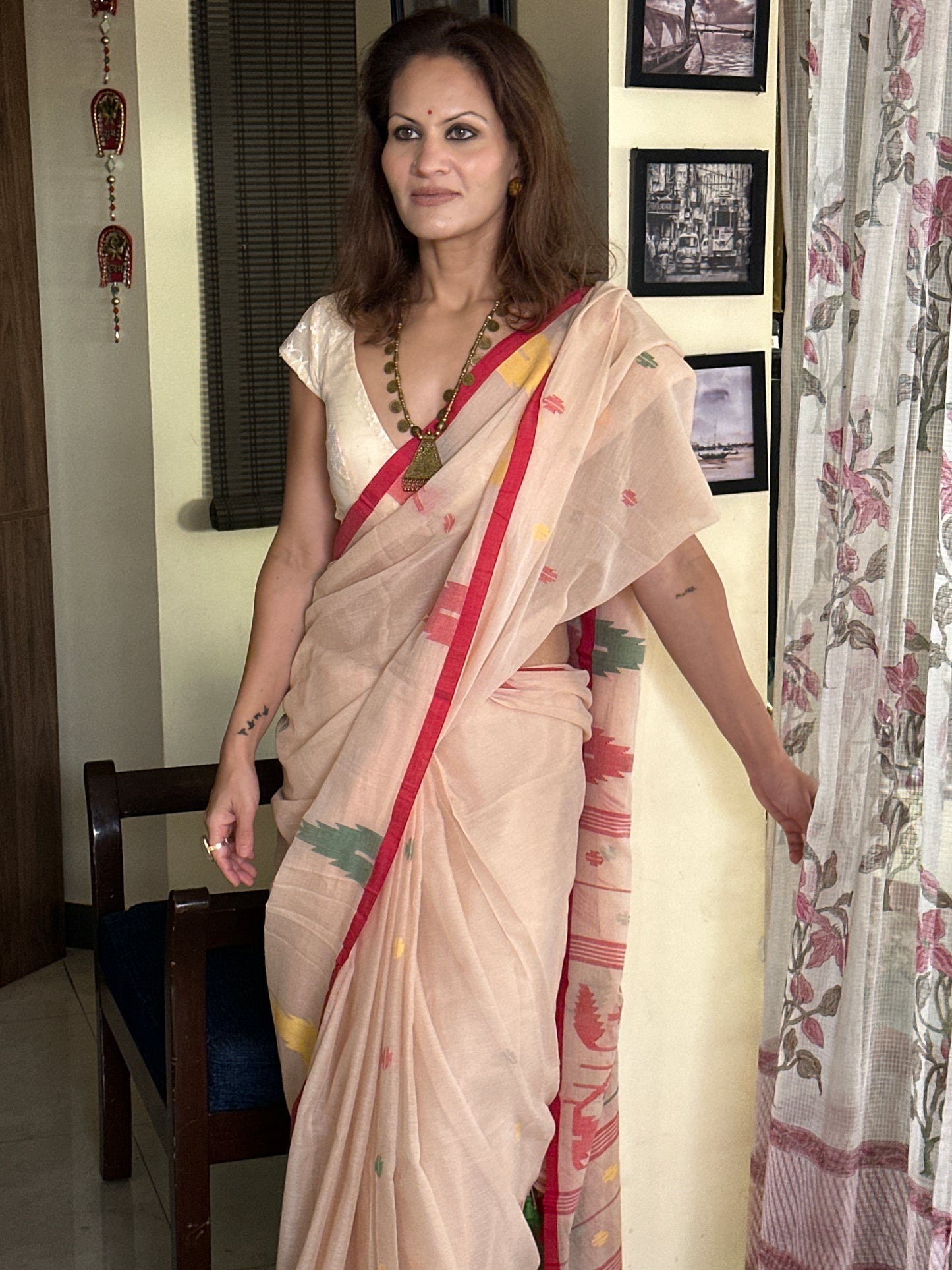 Peachy Beige Pure Hand Spun Fine Cotton Jamdani Saree with Intricate Needlework