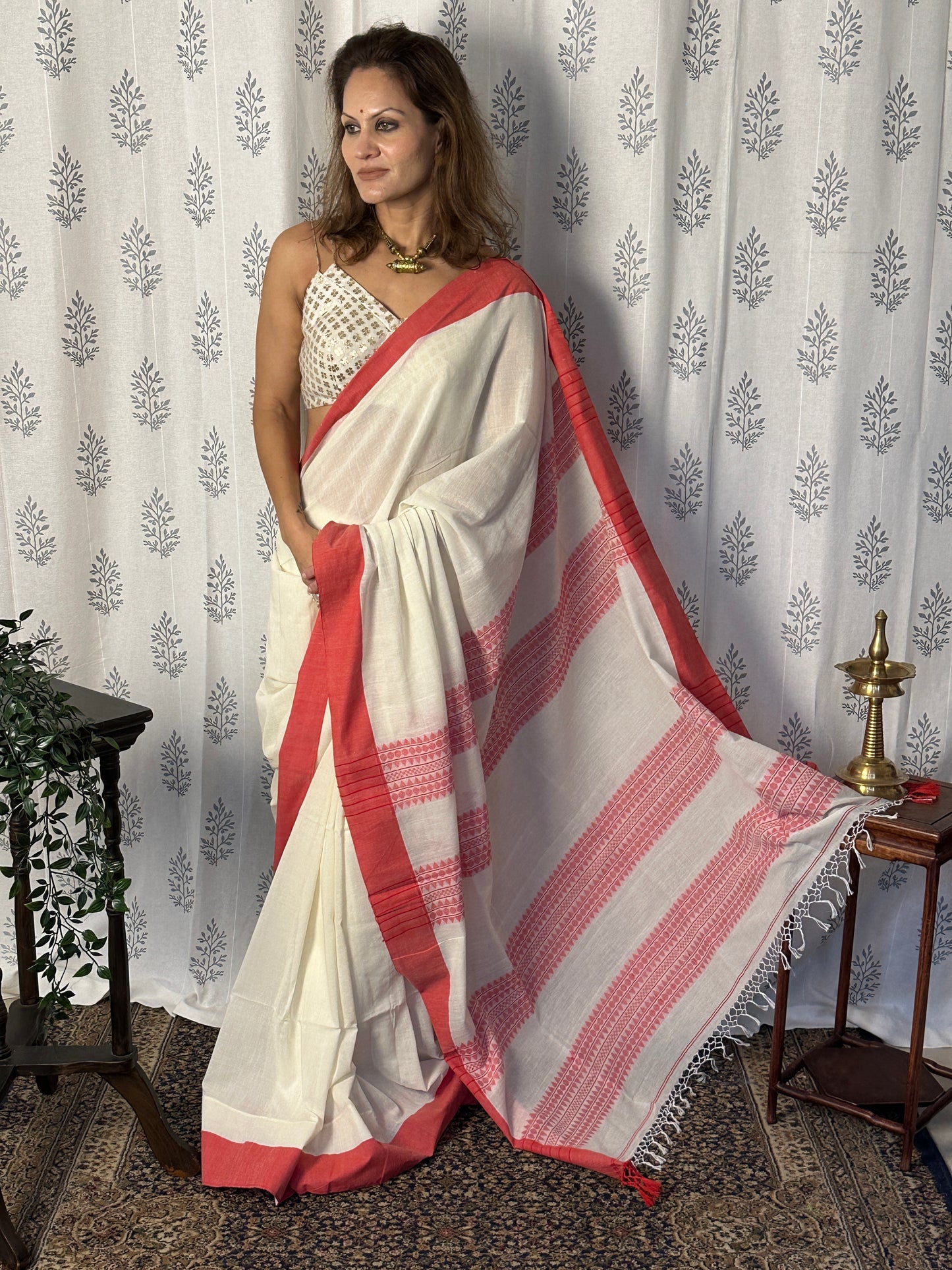 Cream Soft Handloom Cotton Saree with Red Border