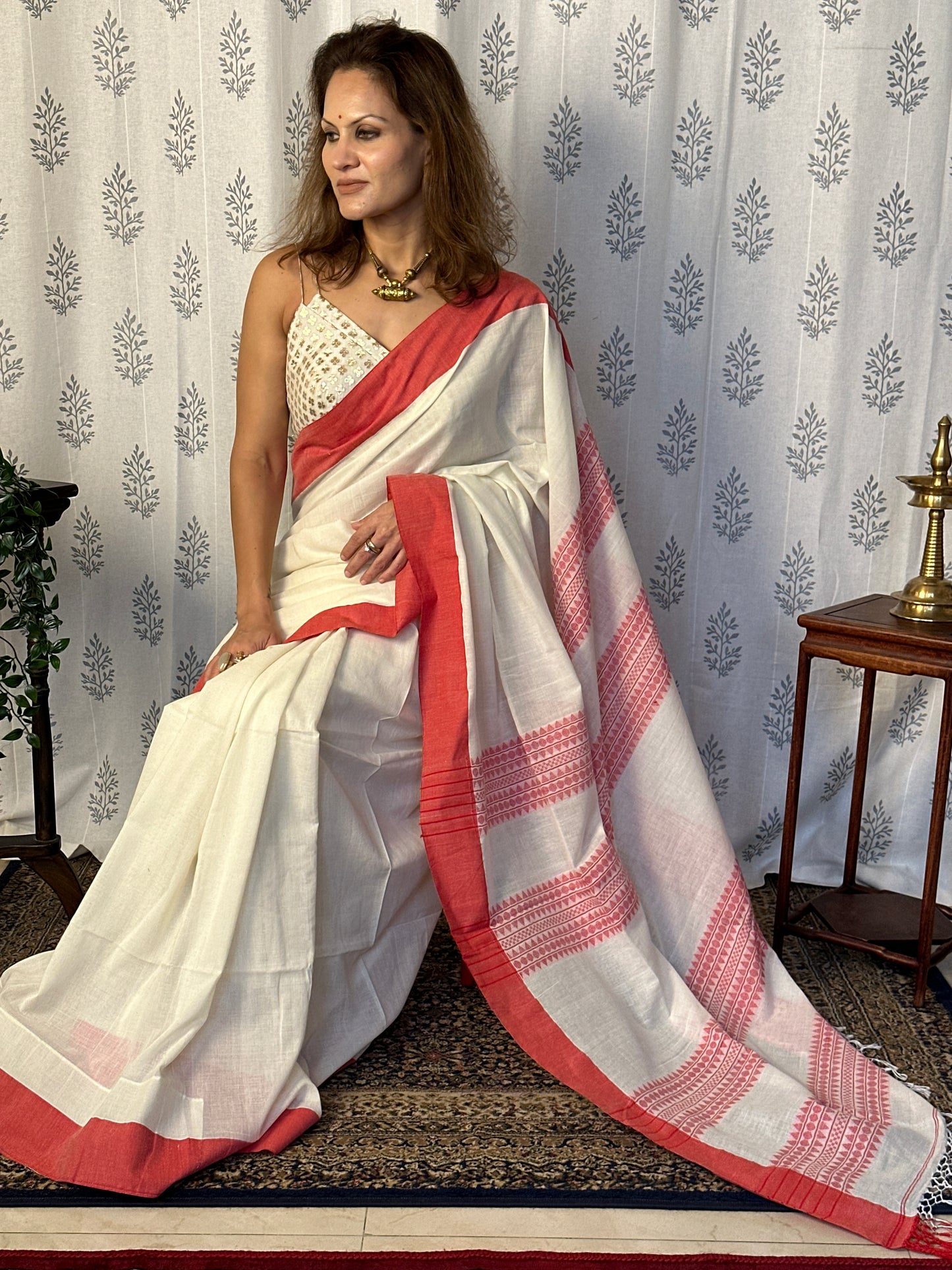 Cream Soft Handloom Cotton Saree with Red Border