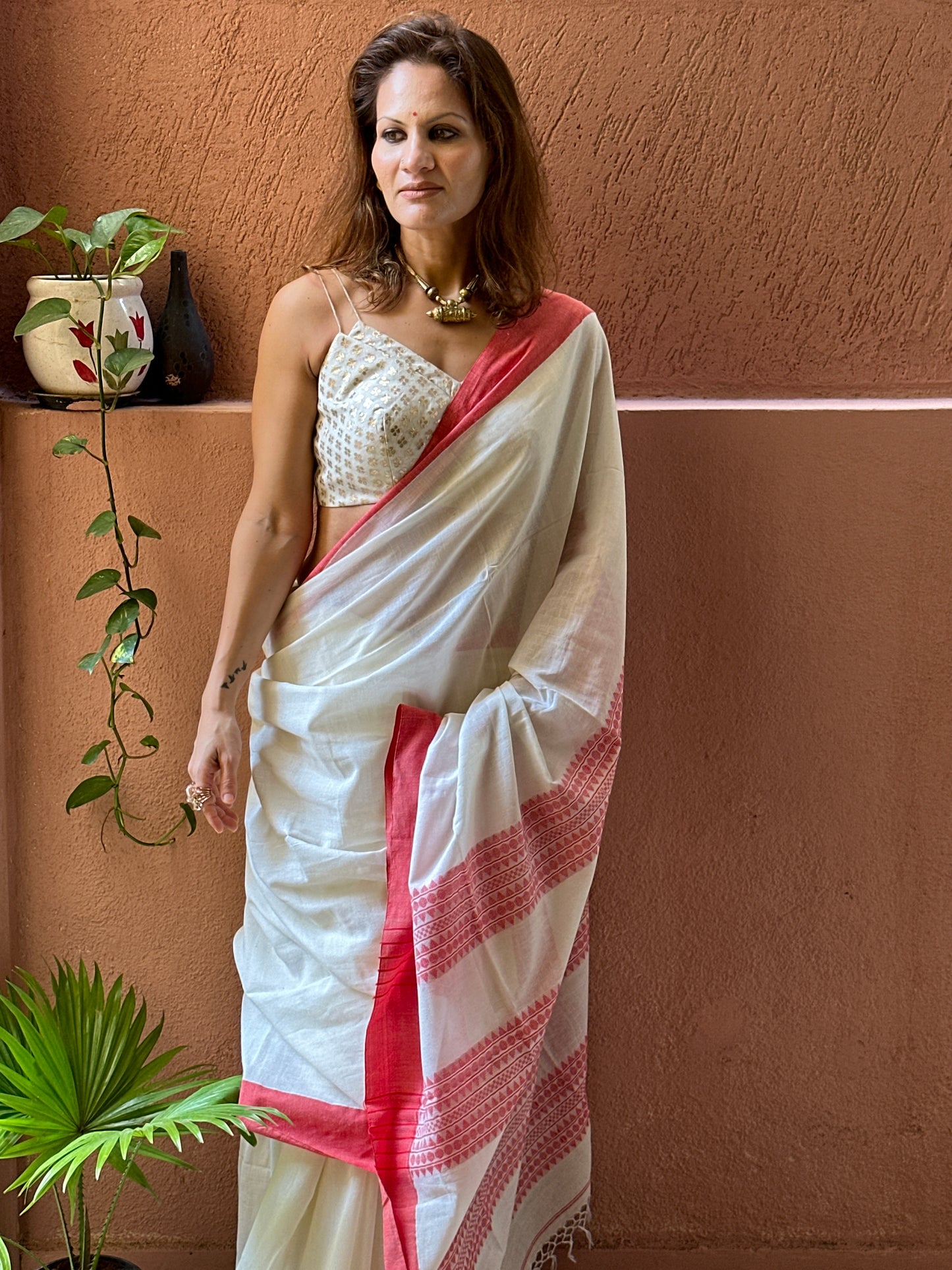 Cream Soft Handloom Cotton Saree with Red Border