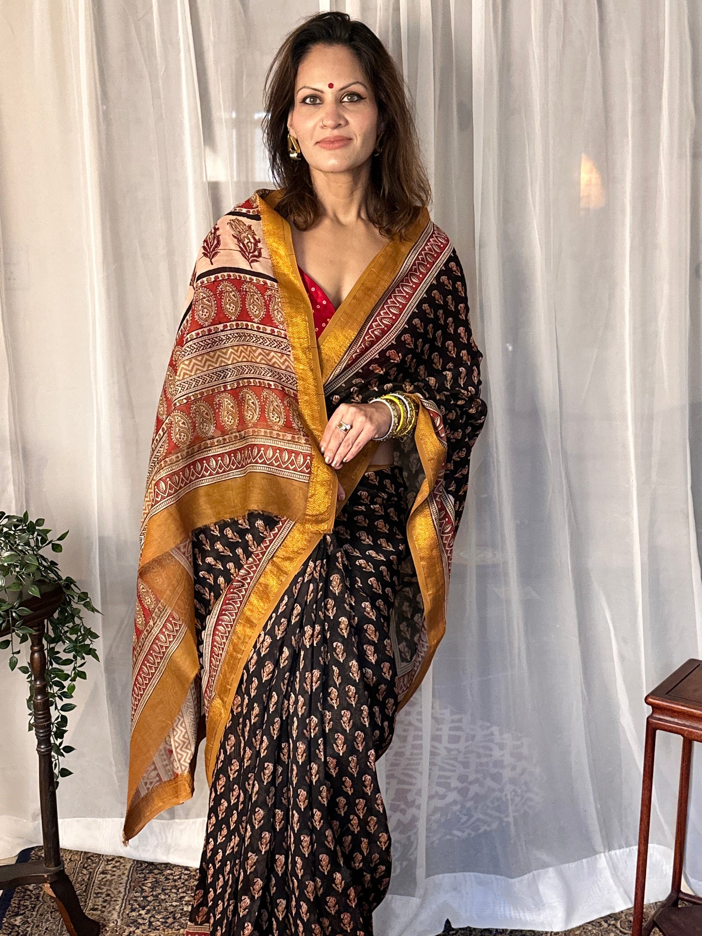 Black Natural Hand Dyed Bagru Print Maheshwari Sari