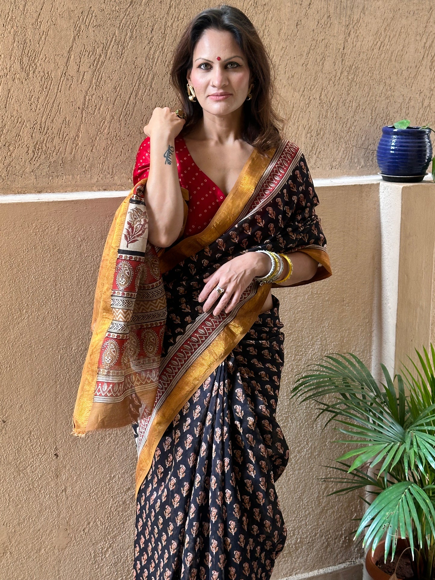 Black Natural Hand Dyed Bagru Print Maheshwari Sari