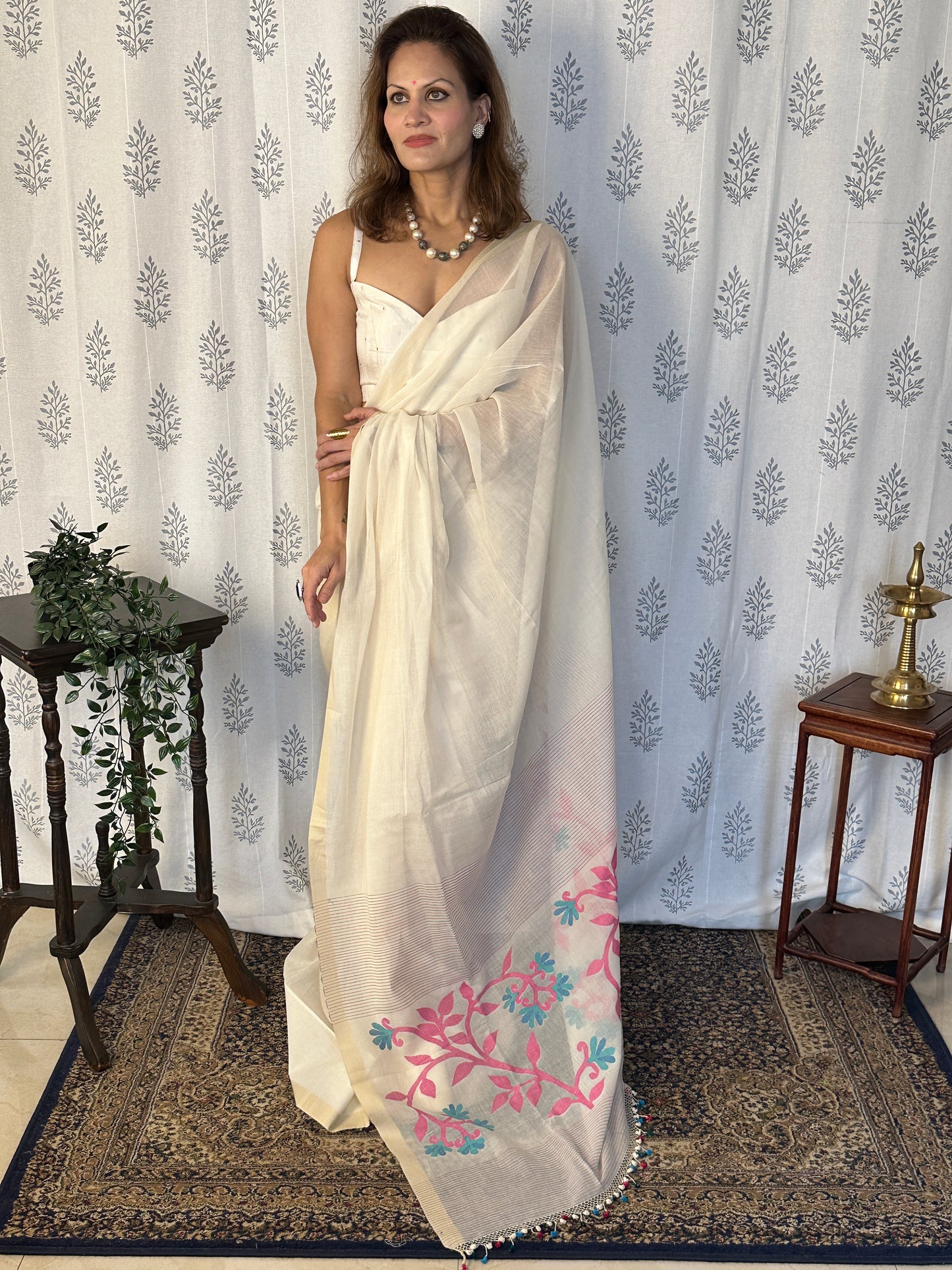 Cream Hand Spun Pure Fine Cotton Jamdani Sari with Intricate Needlework