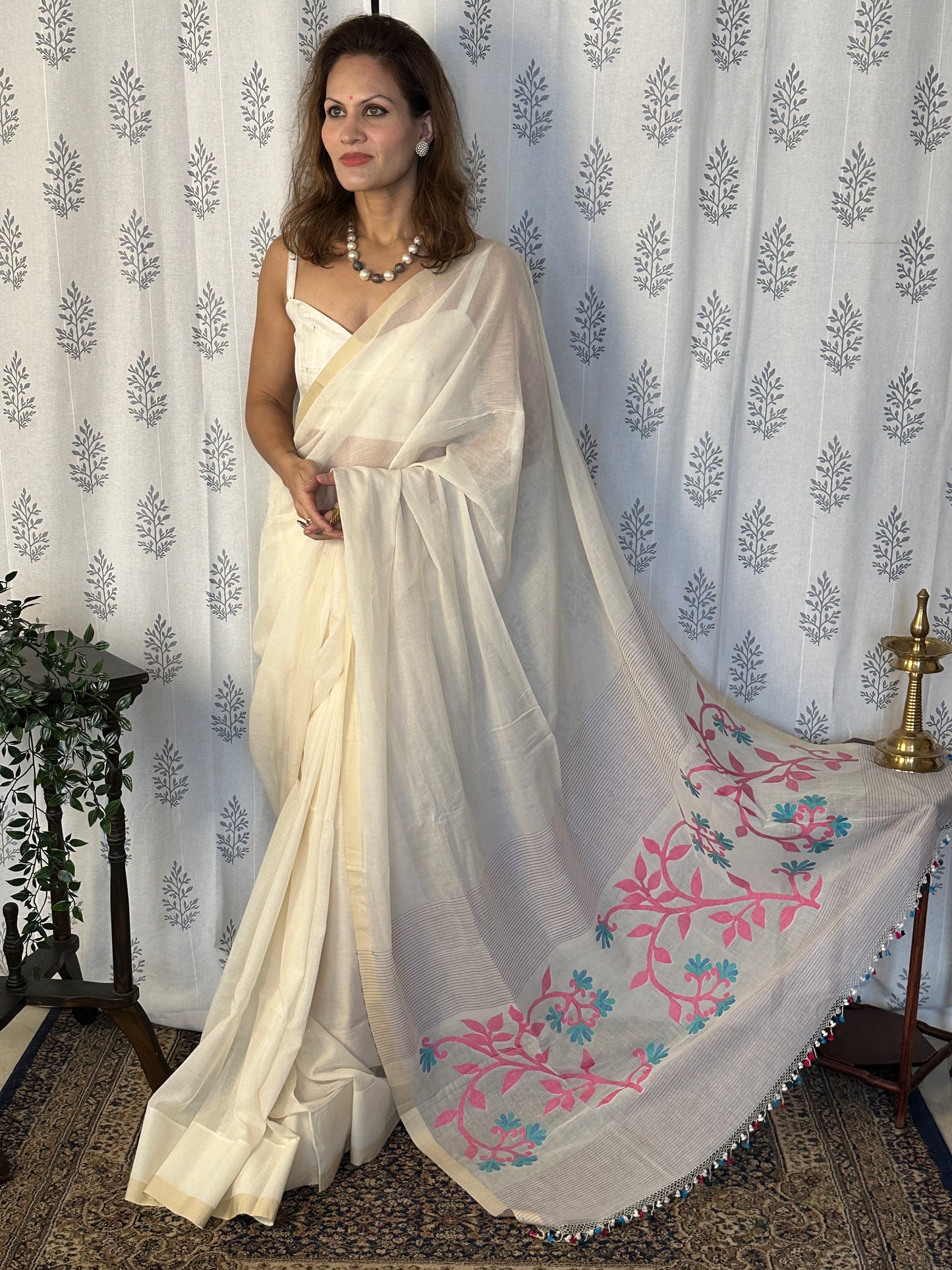 Cream Hand Spun Pure Fine Cotton Jamdani Sari with Intricate Needlework