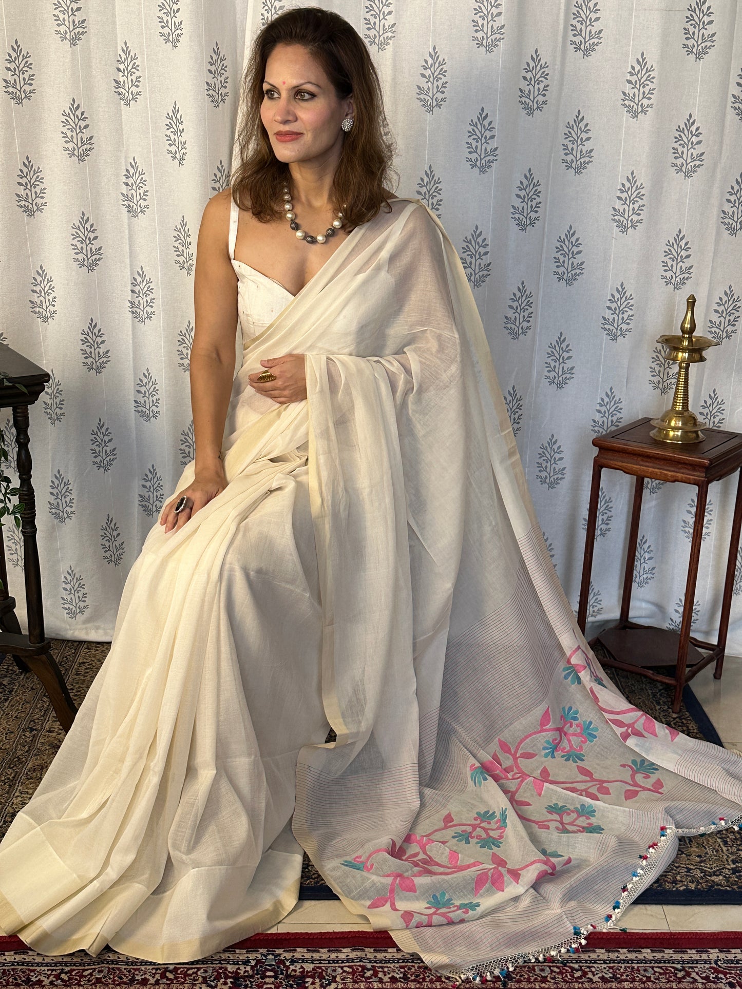 Cream Hand Spun Pure Fine Cotton Jamdani Sari with Intricate Needlework