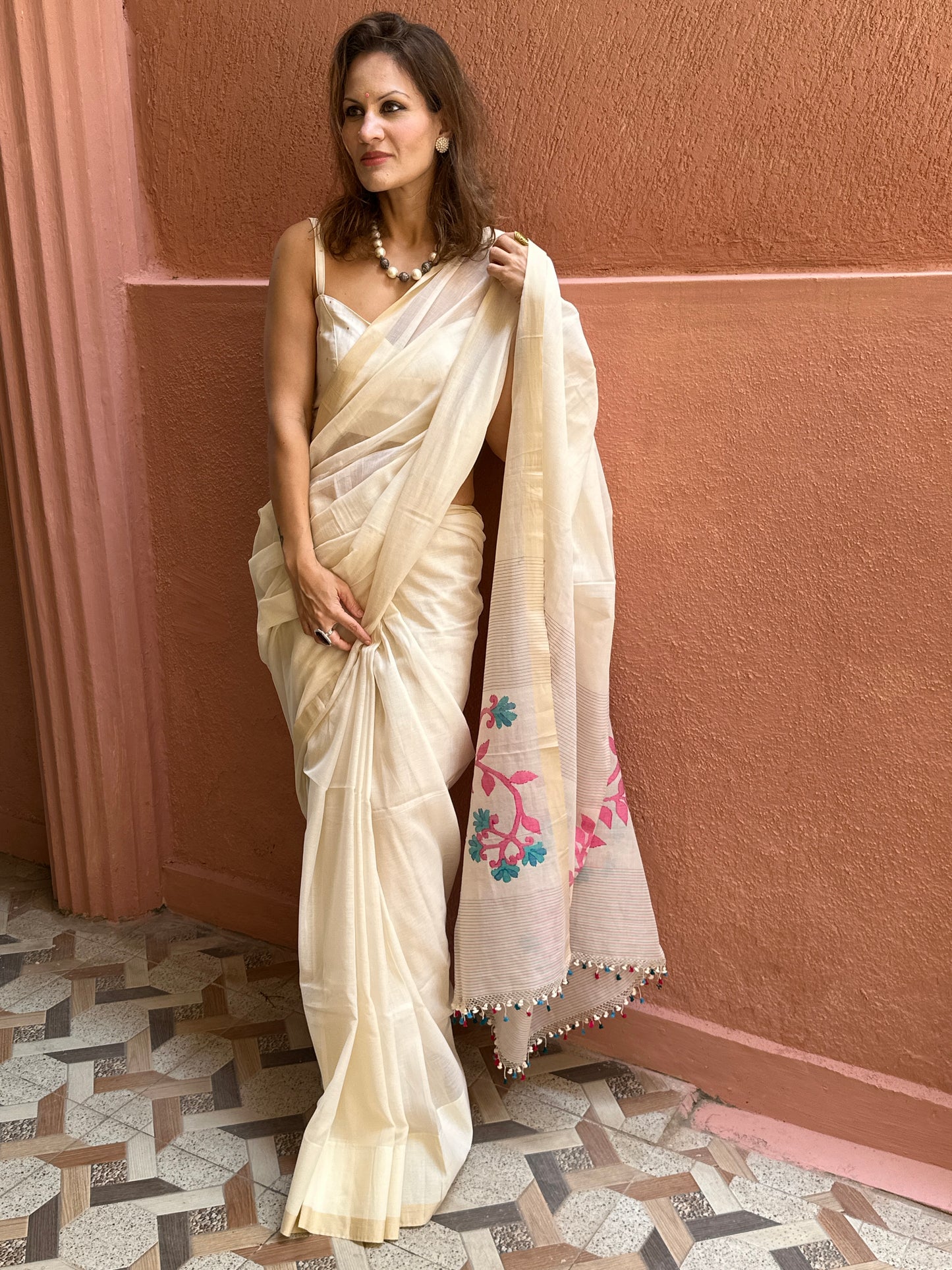 Cream Hand Spun Pure Fine Cotton Jamdani Sari with Intricate Needlework