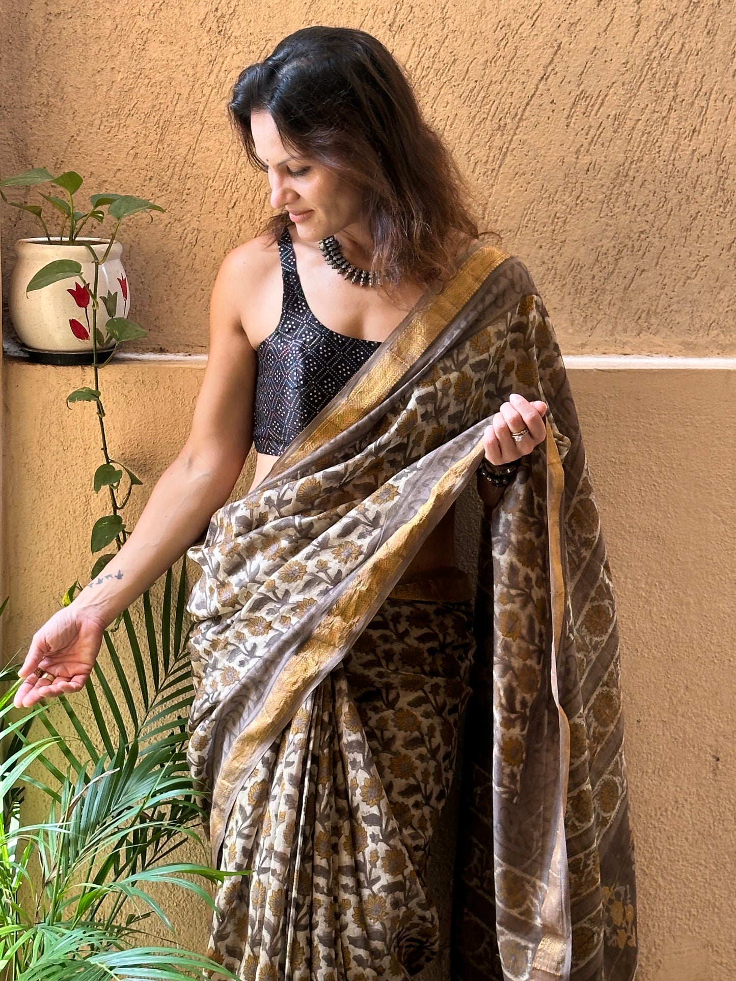 Gray Natural Vanaspati Block Print Maheshwari Sari with Zari Border