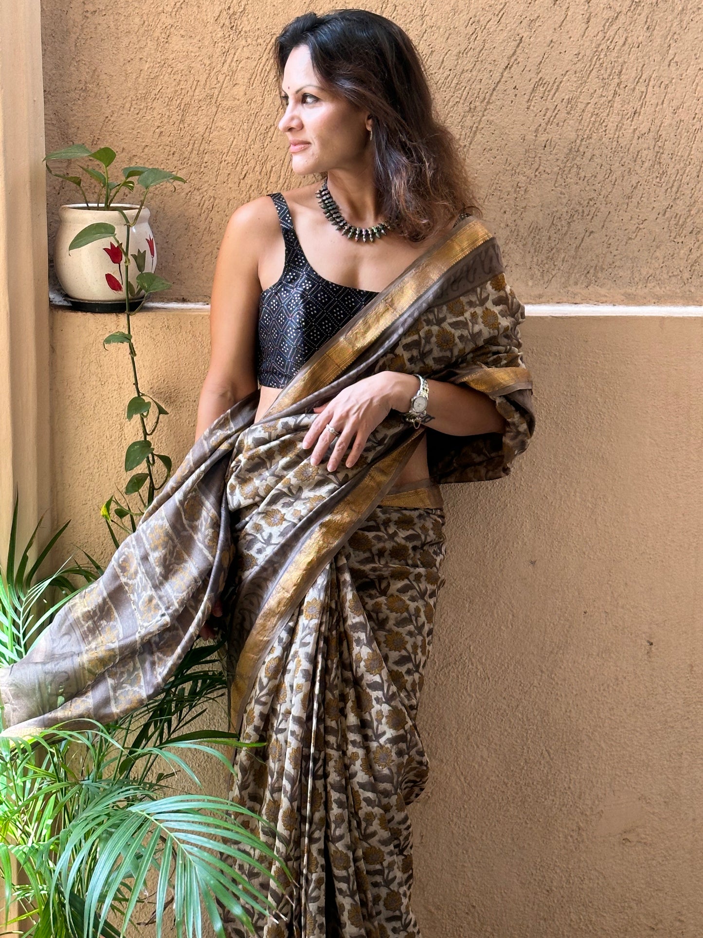 Gray Natural Vanaspati Block Print Maheshwari Sari with Zari Border