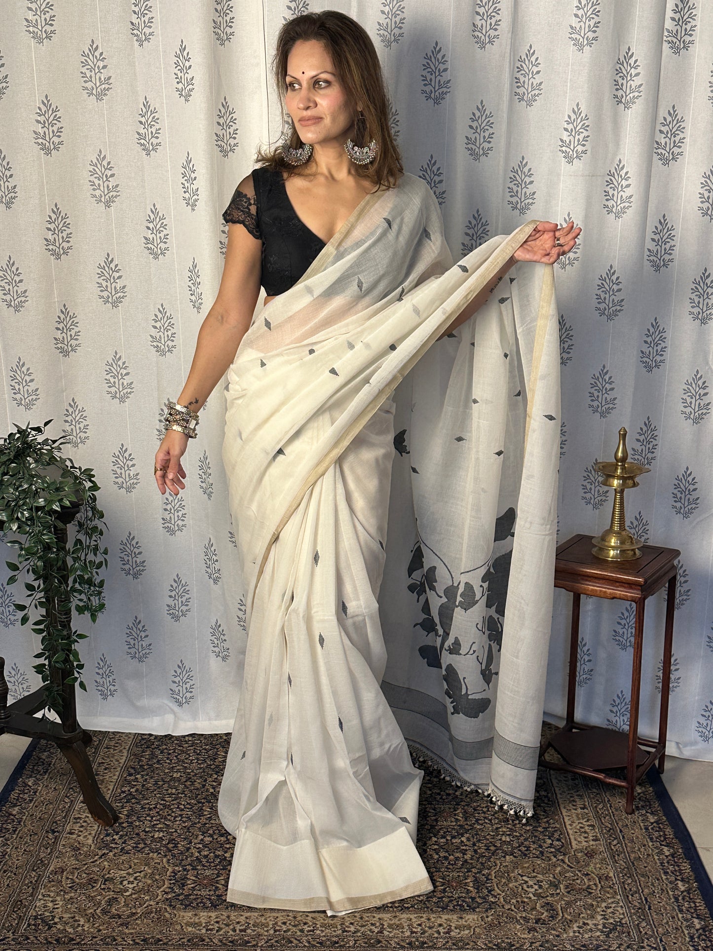 White Hand Spun Pure Fine Cotton Jamdani Sari with Black Woven Butterflies