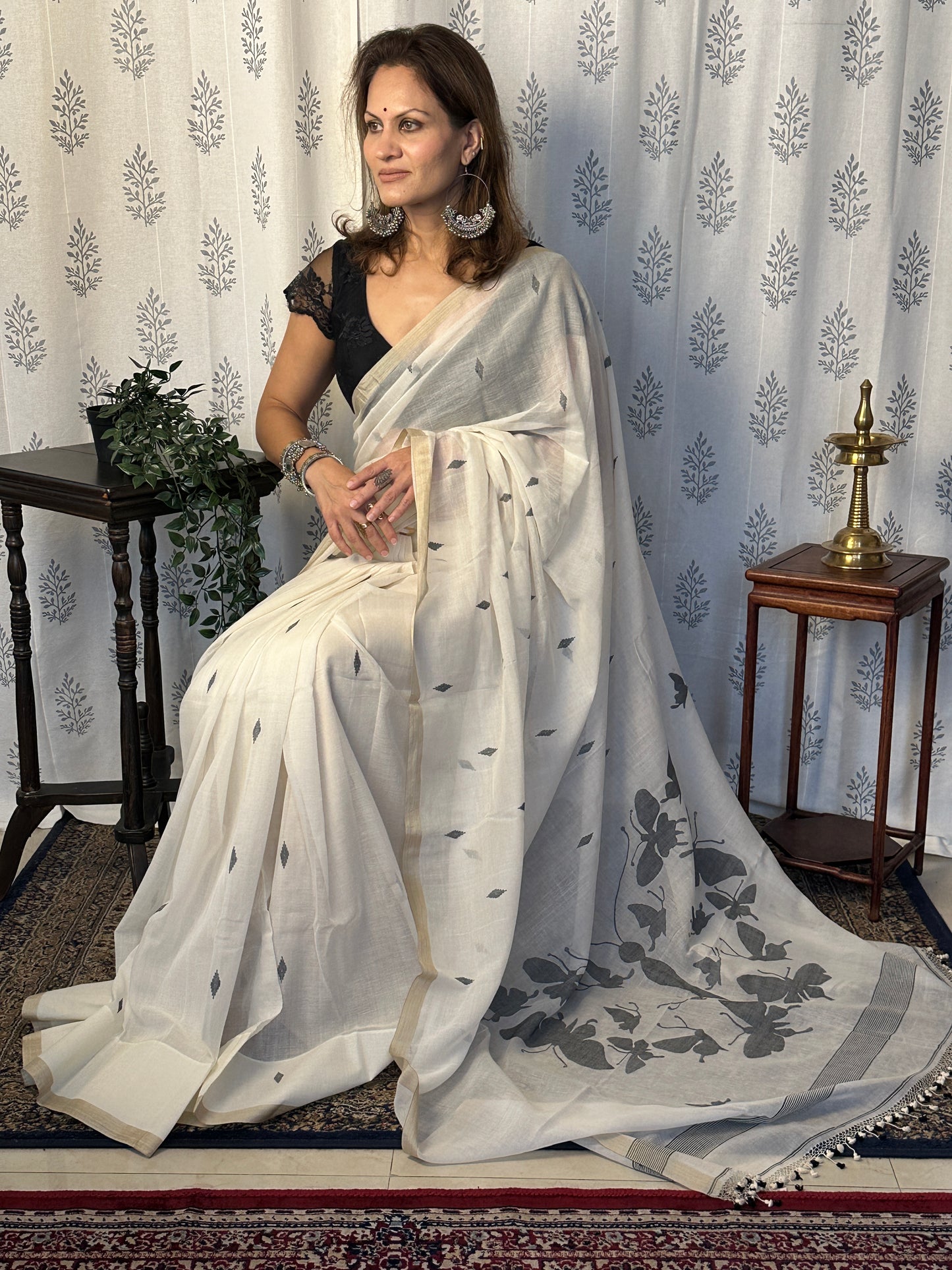 White Hand Spun Pure Fine Cotton Jamdani Sari with Black Woven Butterflies