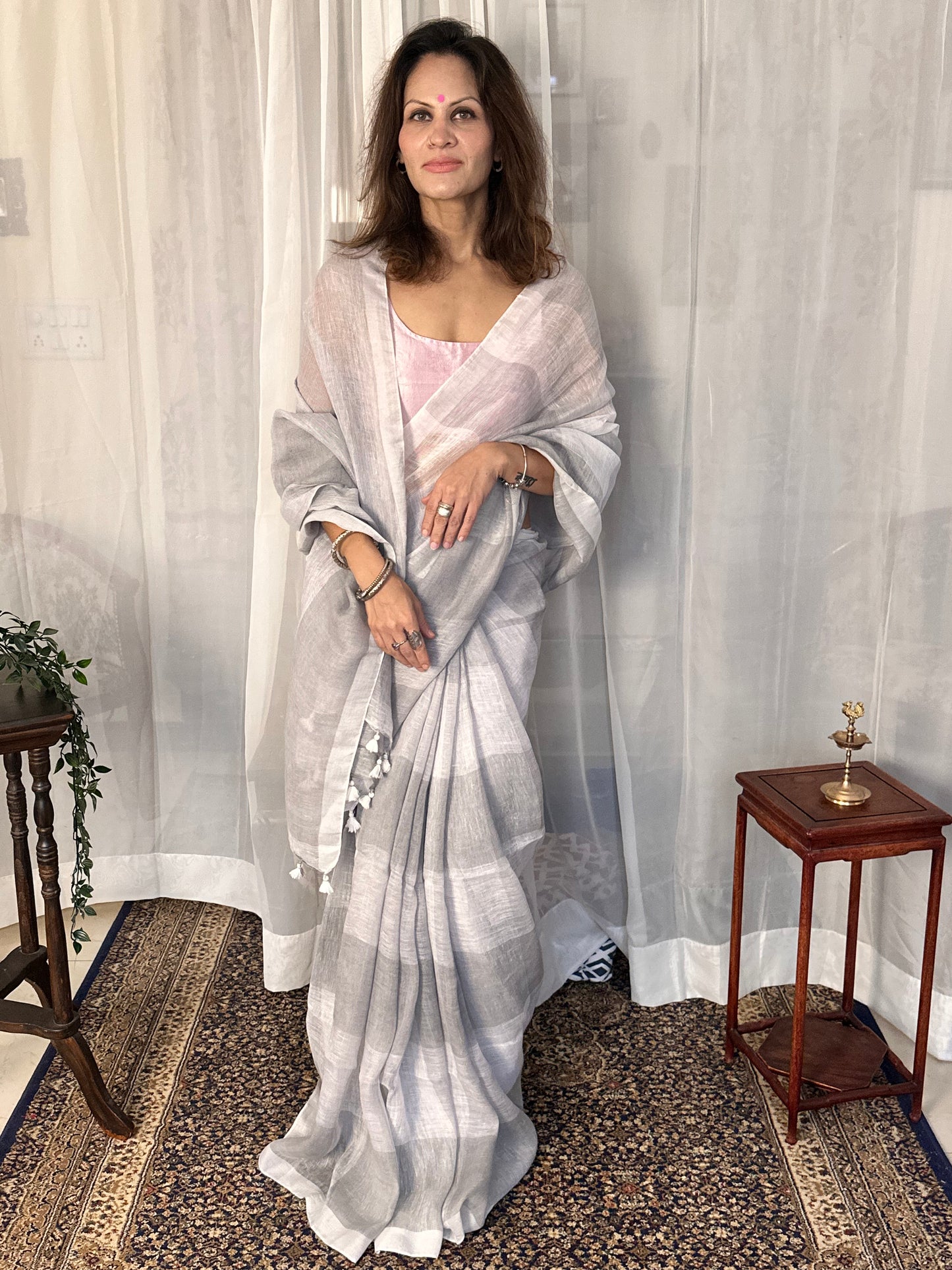 White & Grey Handloom Pure Linen Checks Sari