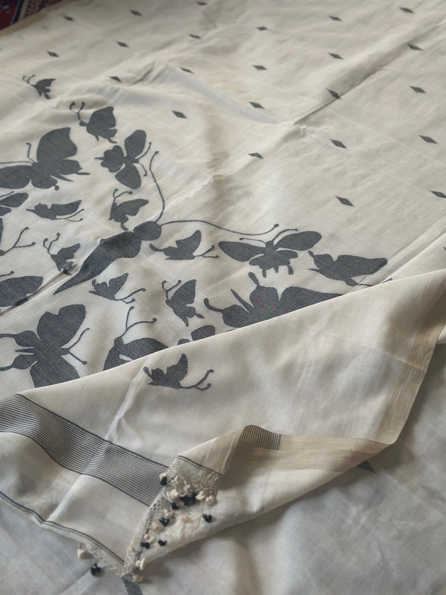 White Hand Spun Pure Fine Cotton Jamdani Sari with Black Woven Butterflies