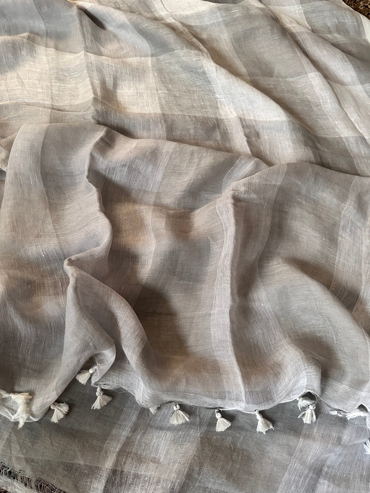 White & Grey Handloom Pure Linen Checks Sari