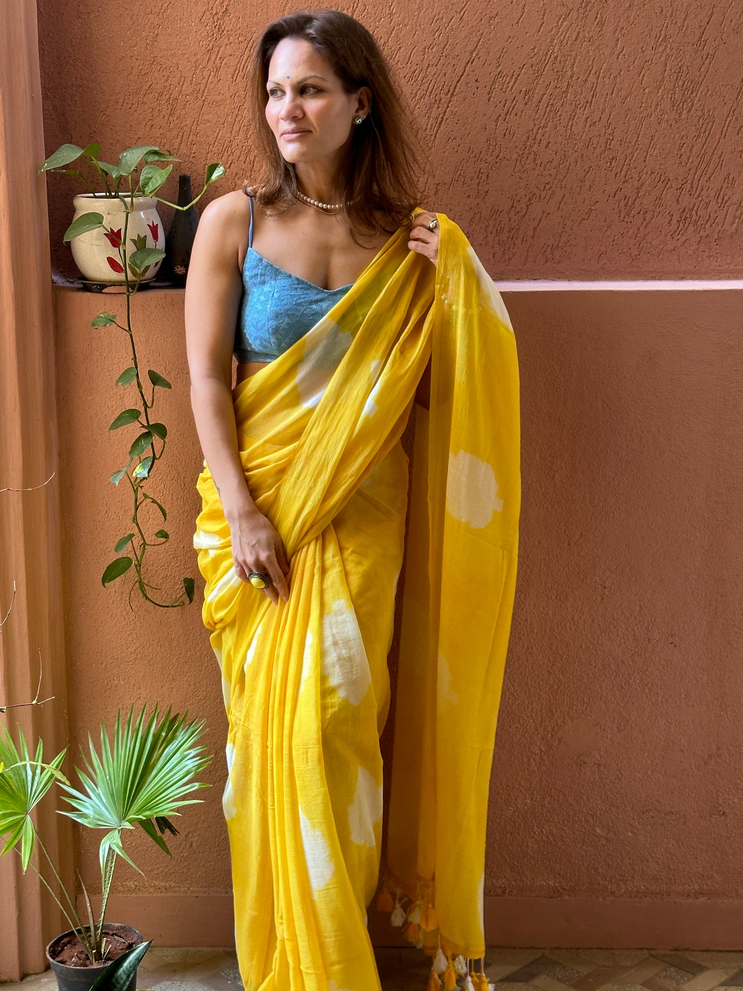 Yellow Pure Mul Mul Cotton Sari with White Leaf Pattern