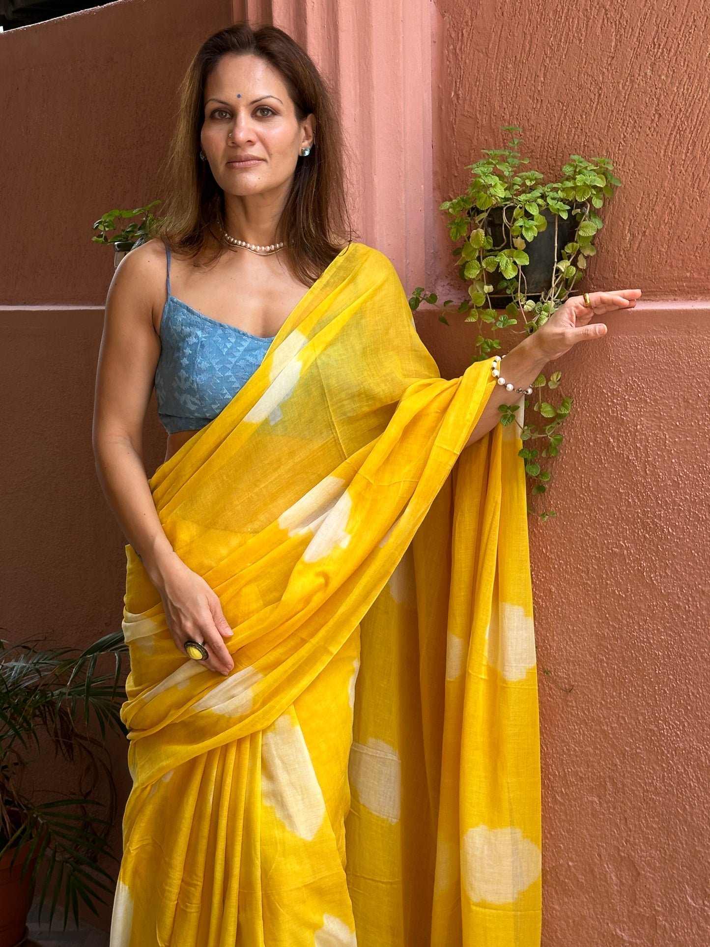 Yellow Pure Mul Mul Cotton Sari with White Leaf Pattern