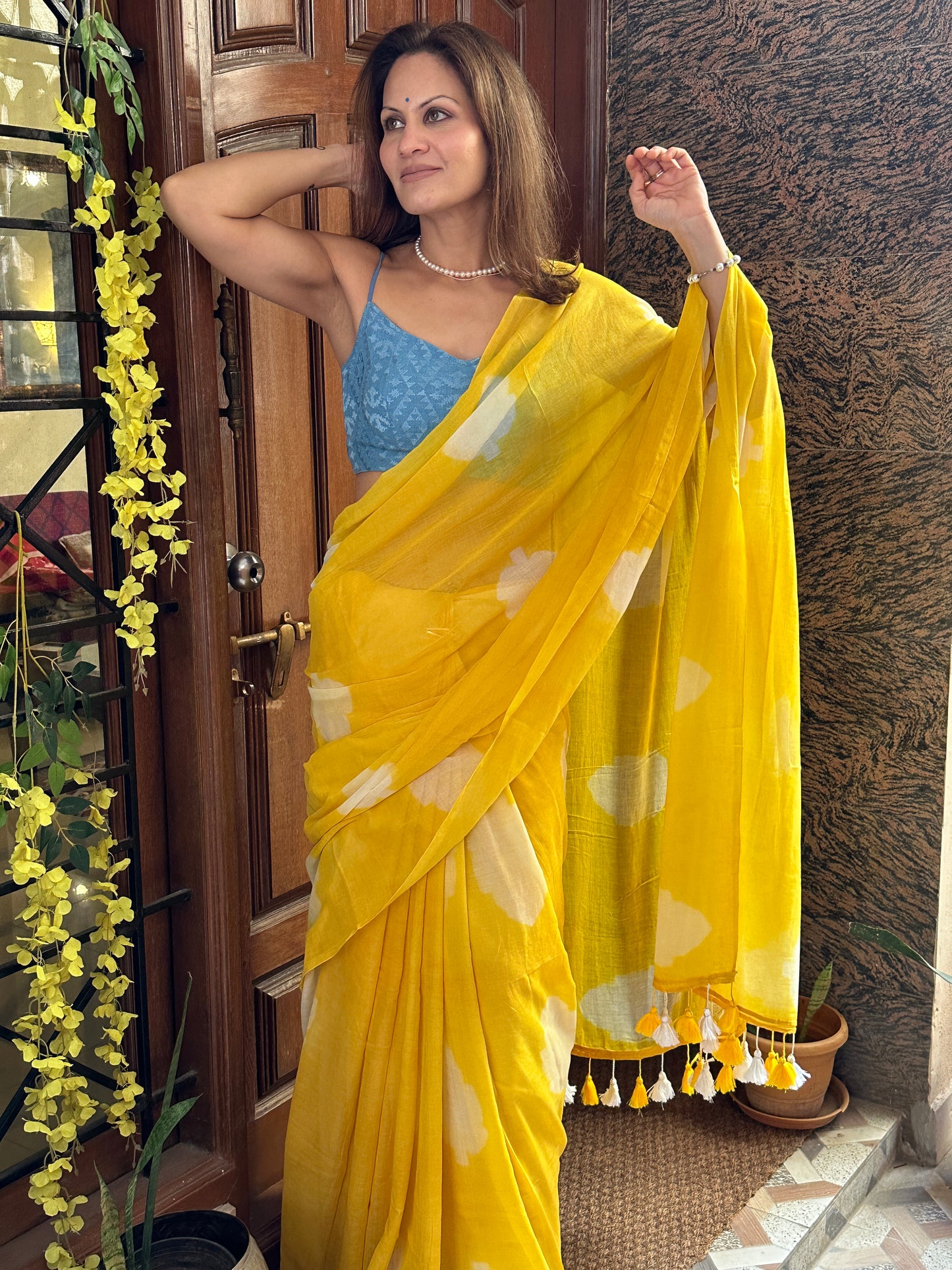 Yellow Pure Mul Mul Cotton Sari with White Leaf Pattern