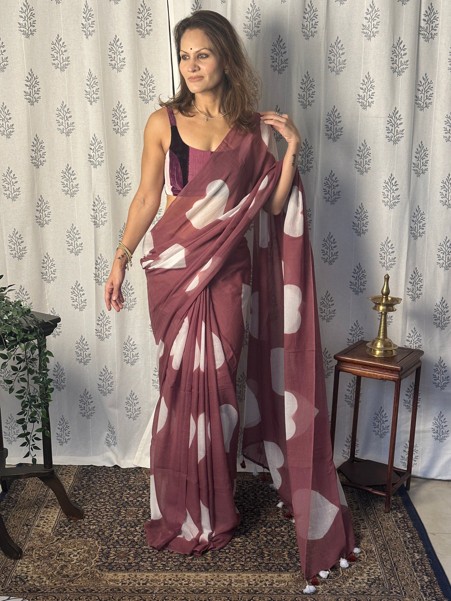 Pale Wine Pure Mul Mul Cotton Sari with White Hearts Pattern