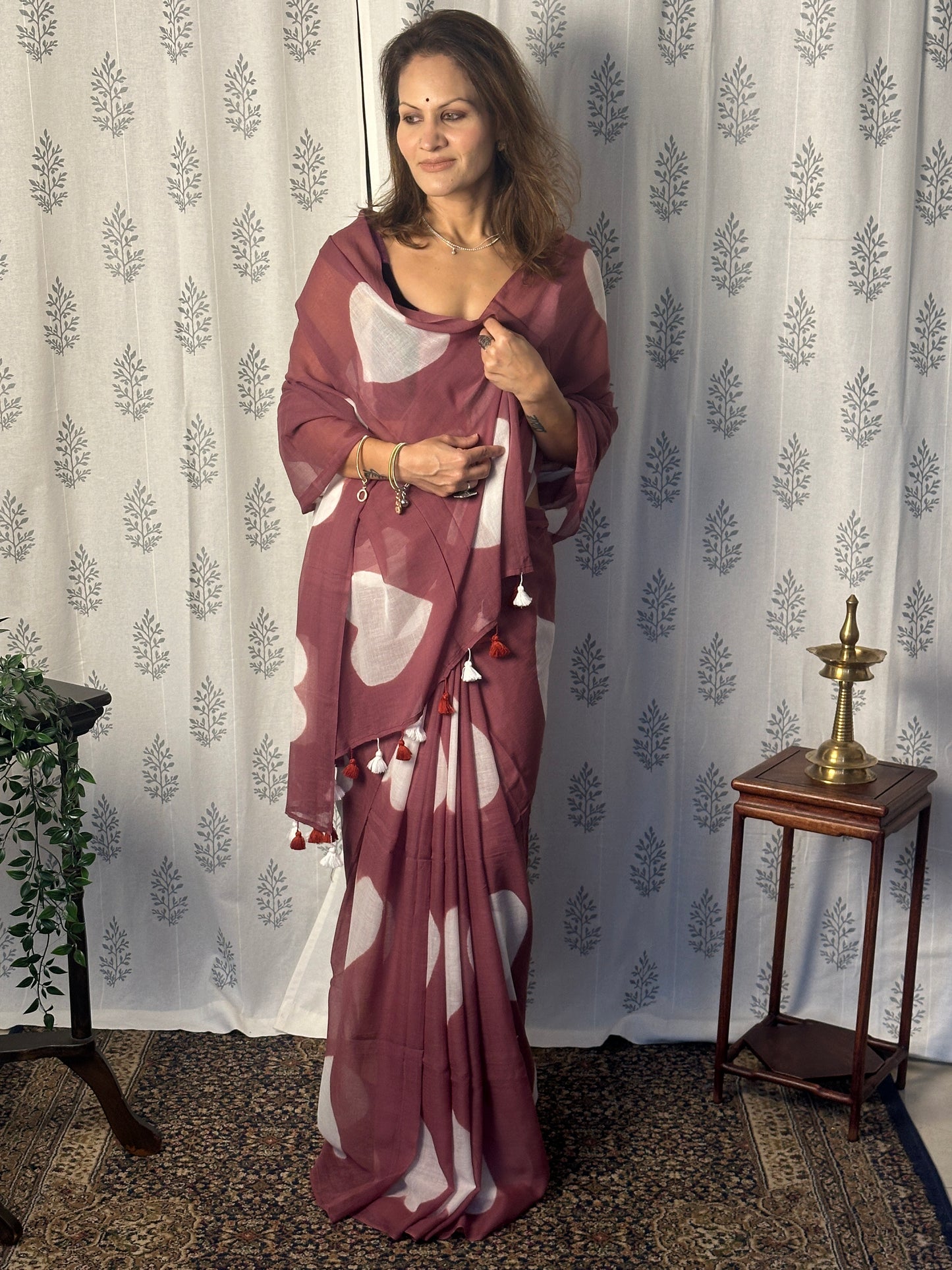 Pale Wine Pure Mul Mul Cotton Sari with White Hearts Pattern