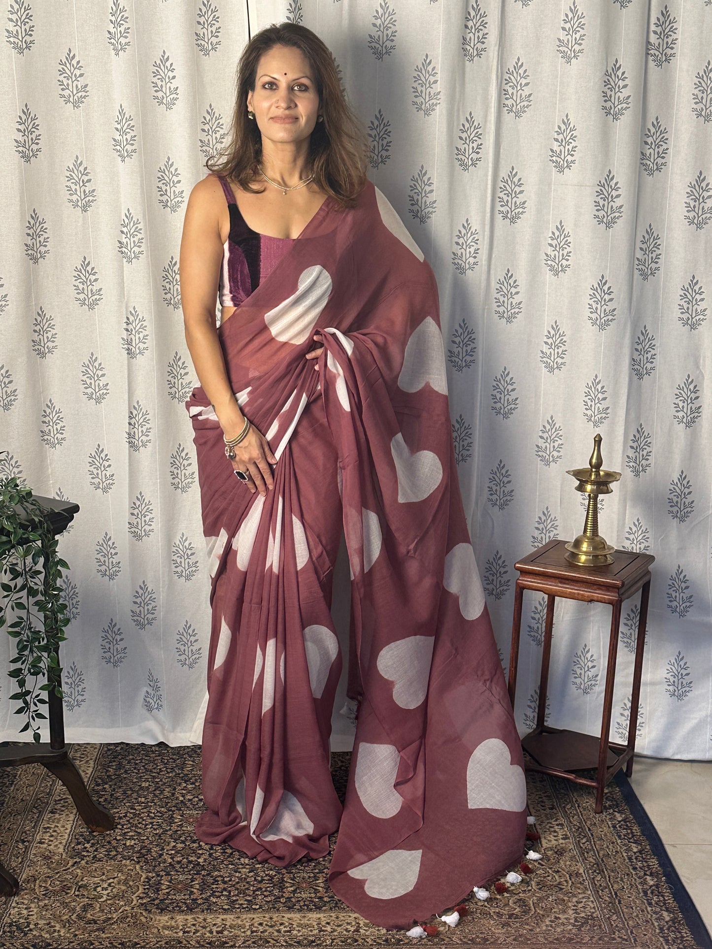 Pale Wine Pure Mul Mul Cotton Sari with White Hearts Pattern