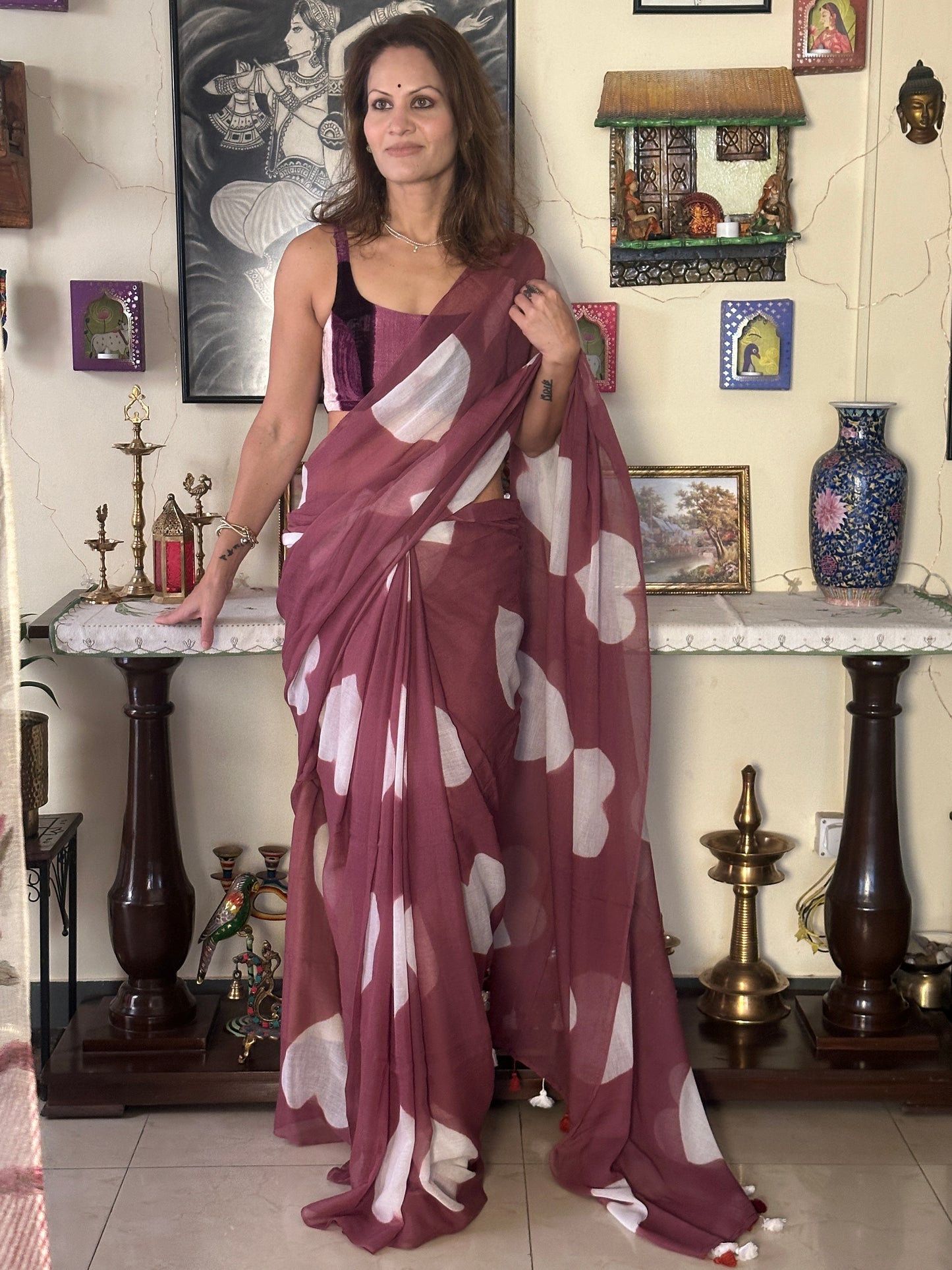 Pale Wine Pure Mul Mul Cotton Sari with White Hearts Pattern