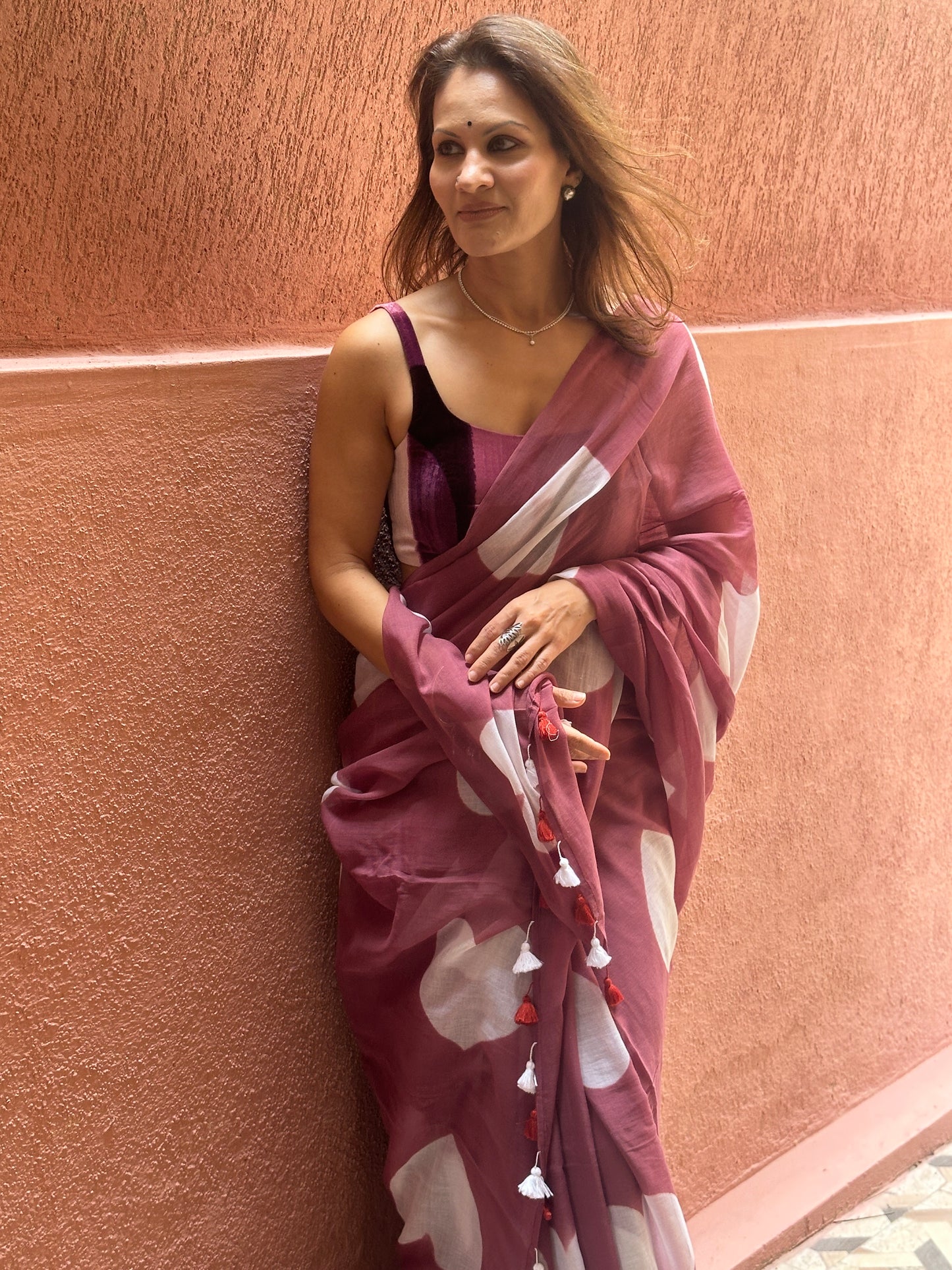 Pale Wine Pure Mul Mul Cotton Sari with White Hearts Pattern