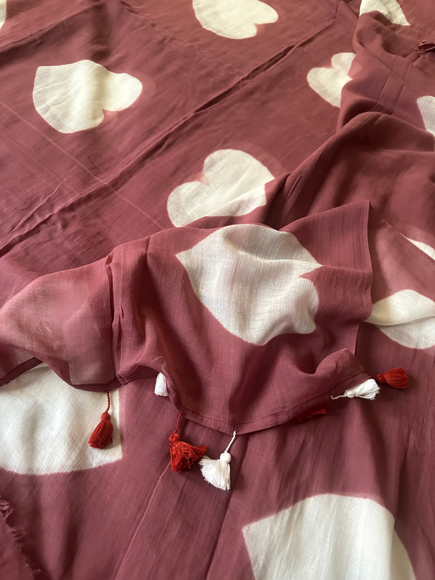 Pale Wine Pure Mul Mul Cotton Sari with White Hearts Pattern