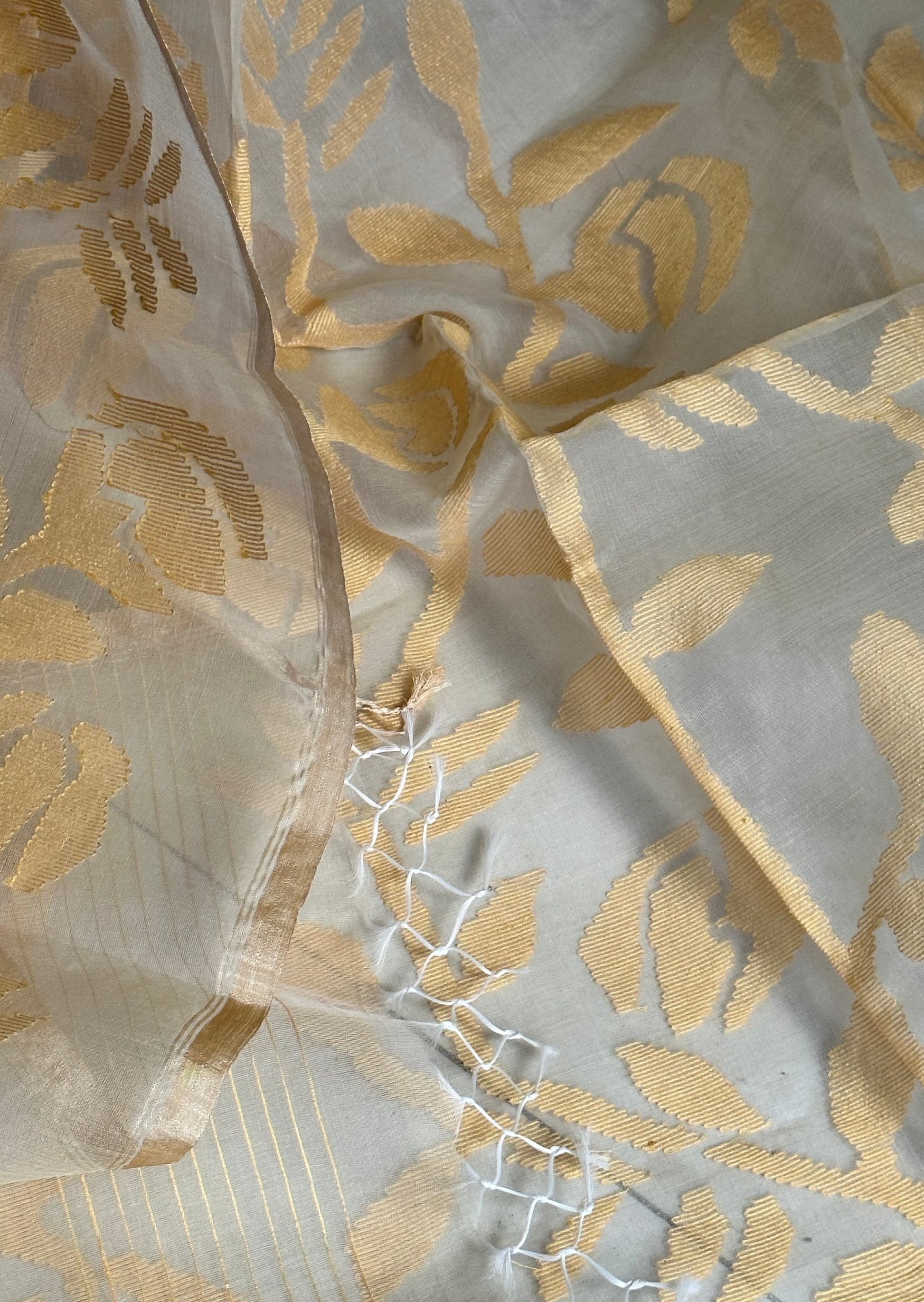 Pure Muslin Silk Handloom Jamdani Sari - Raahini