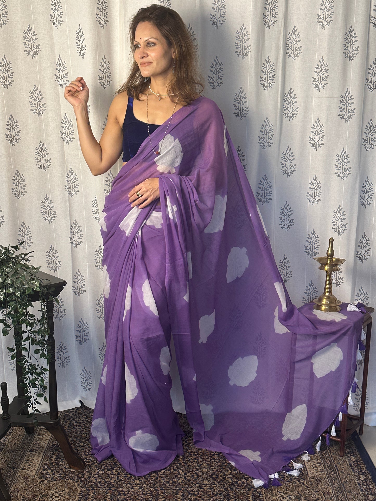 Purple Pure Mul Mul Cotton Sari with Leaf Pattern