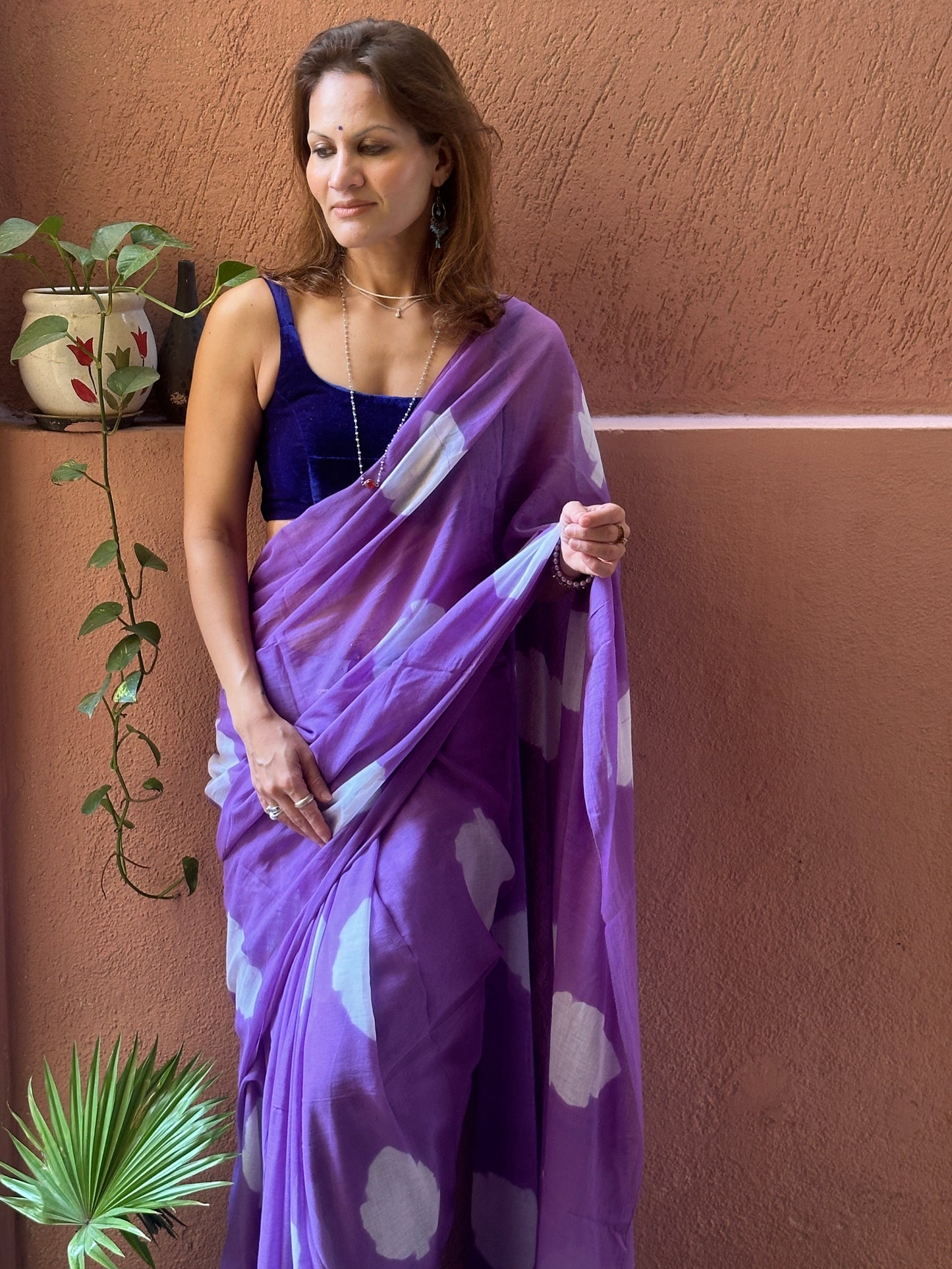 Purple Pure Mul Mul Cotton Sari with Leaf Pattern