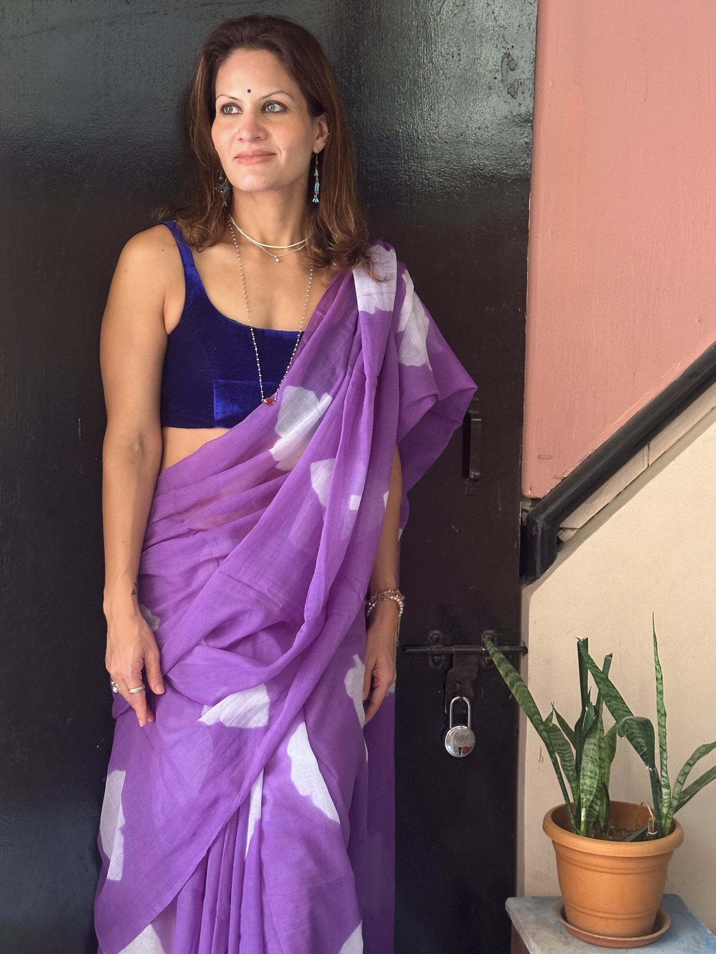 Purple Pure Mul Mul Cotton Sari with Leaf Pattern