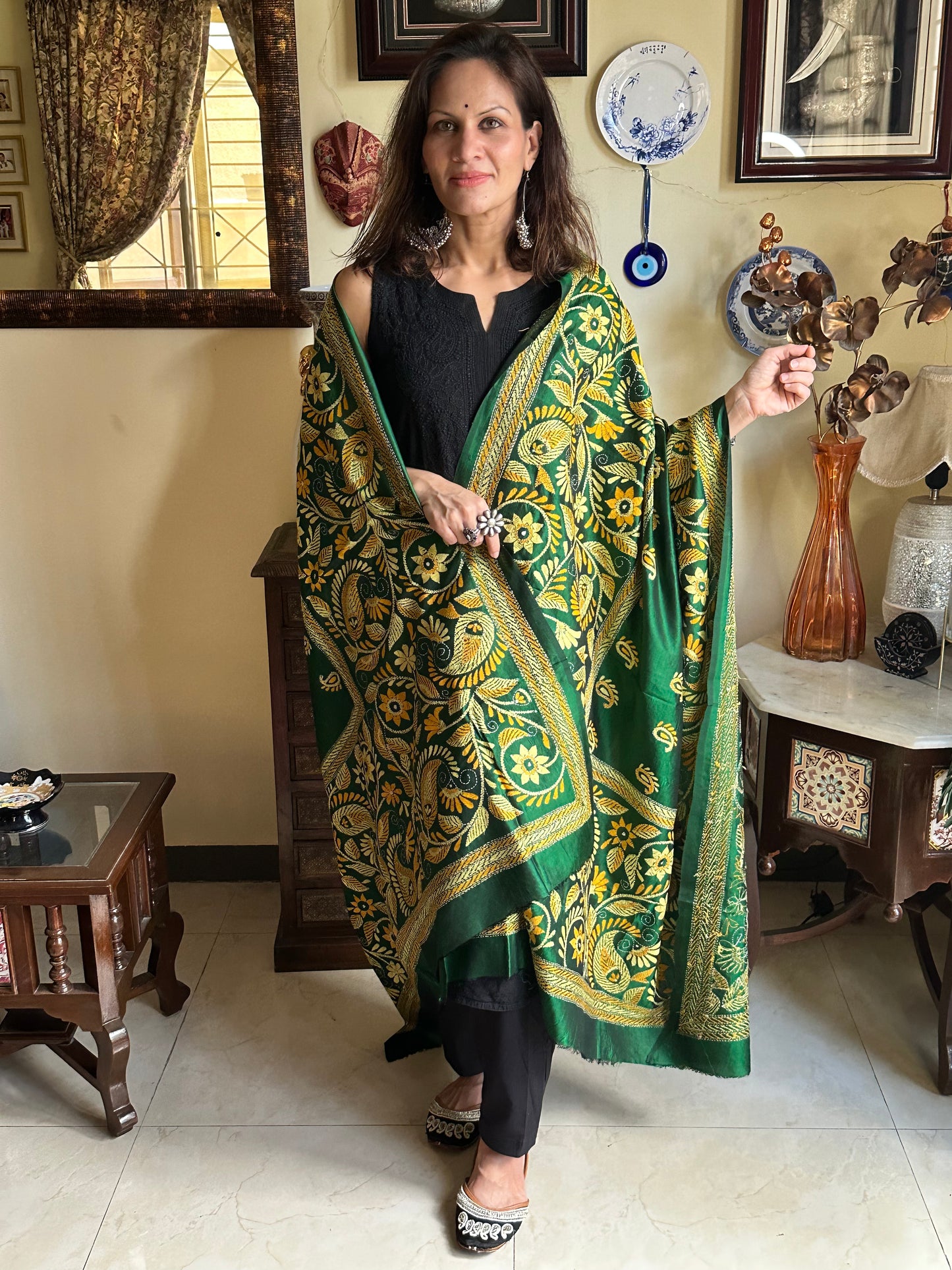 Pure Bangalore Silk Dupatta with Intricate Kaatha Handwork - Raahini