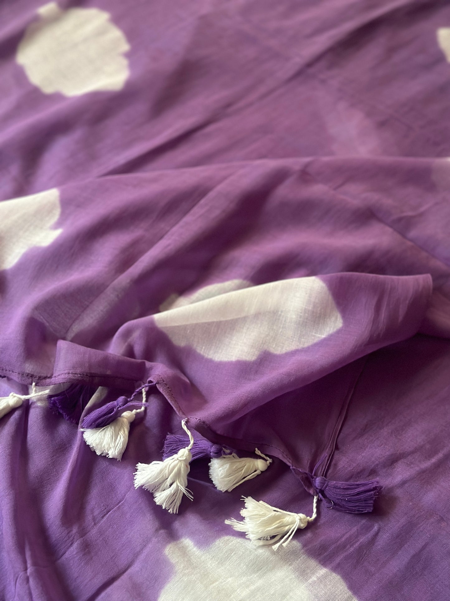 Purple Pure Mul Mul Cotton Sari with Leaf Pattern