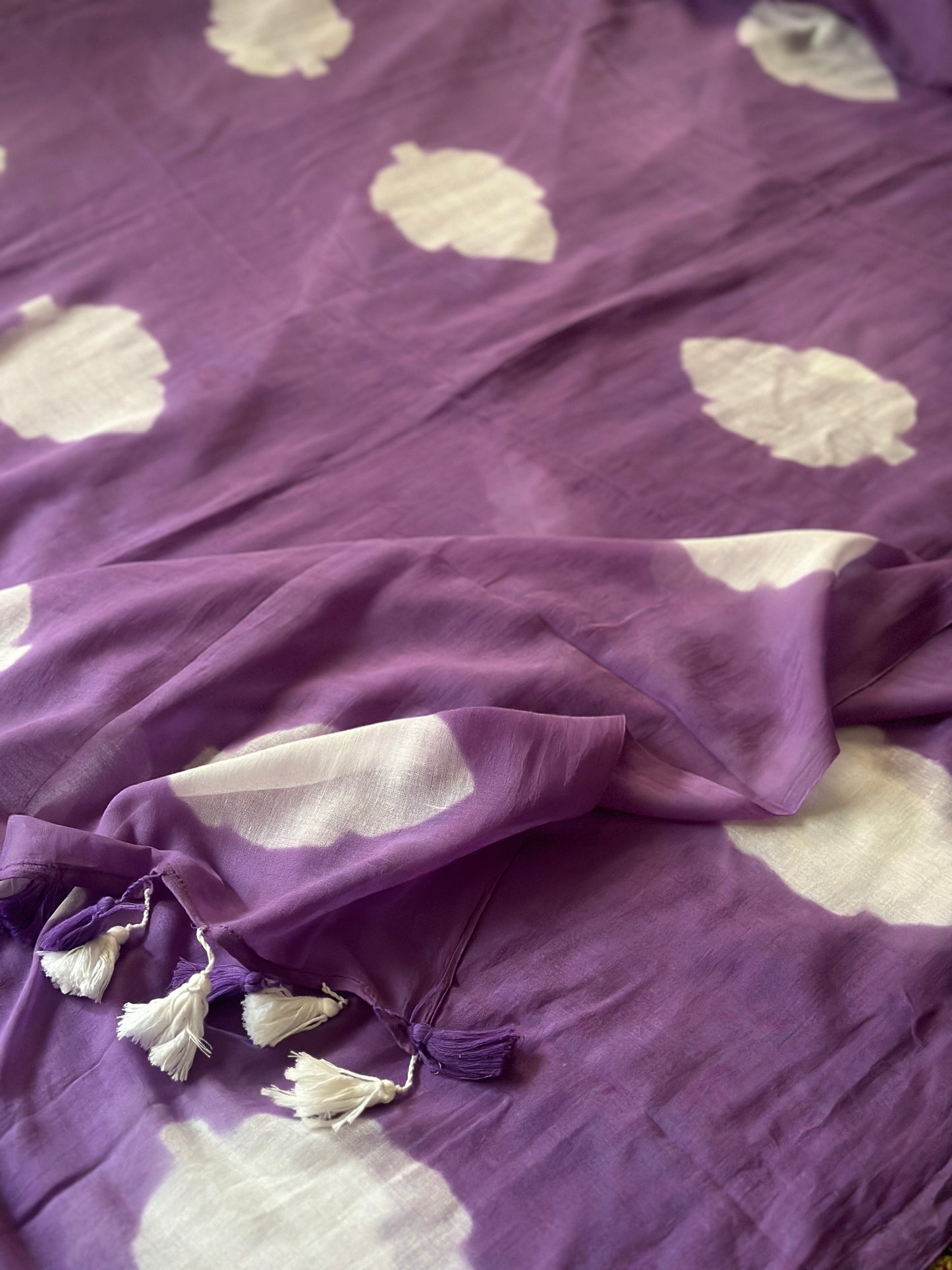 Purple Pure Mul Mul Cotton Sari with Leaf Pattern