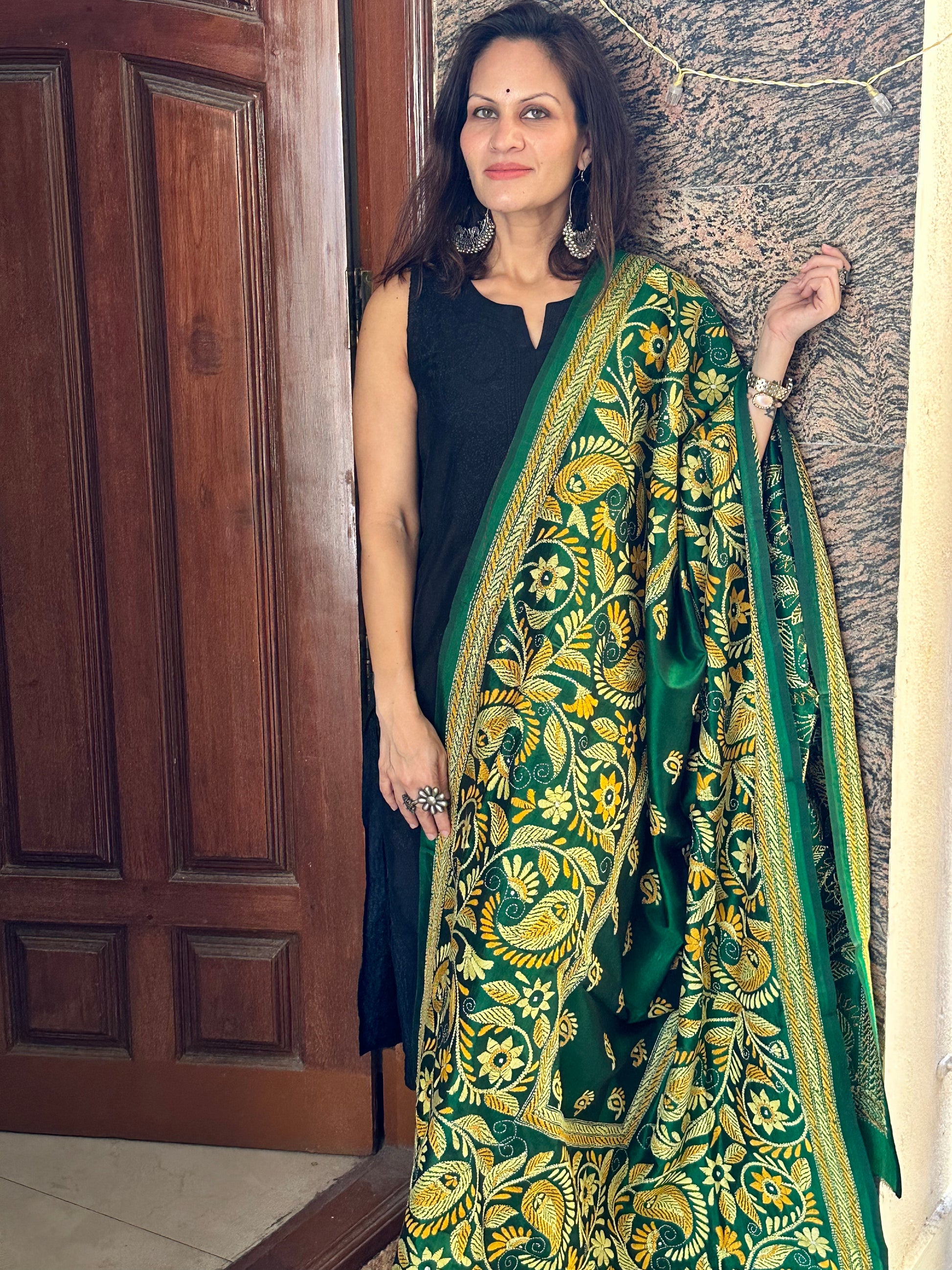 Pure Bangalore Silk Dupatta with Intricate Kaatha Handwork - Raahini