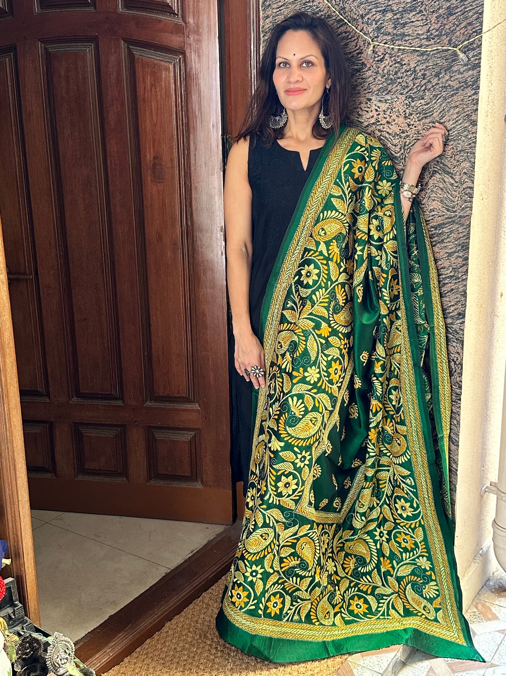 Pure Bangalore Silk Dupatta with Intricate Kaatha Handwork - Raahini