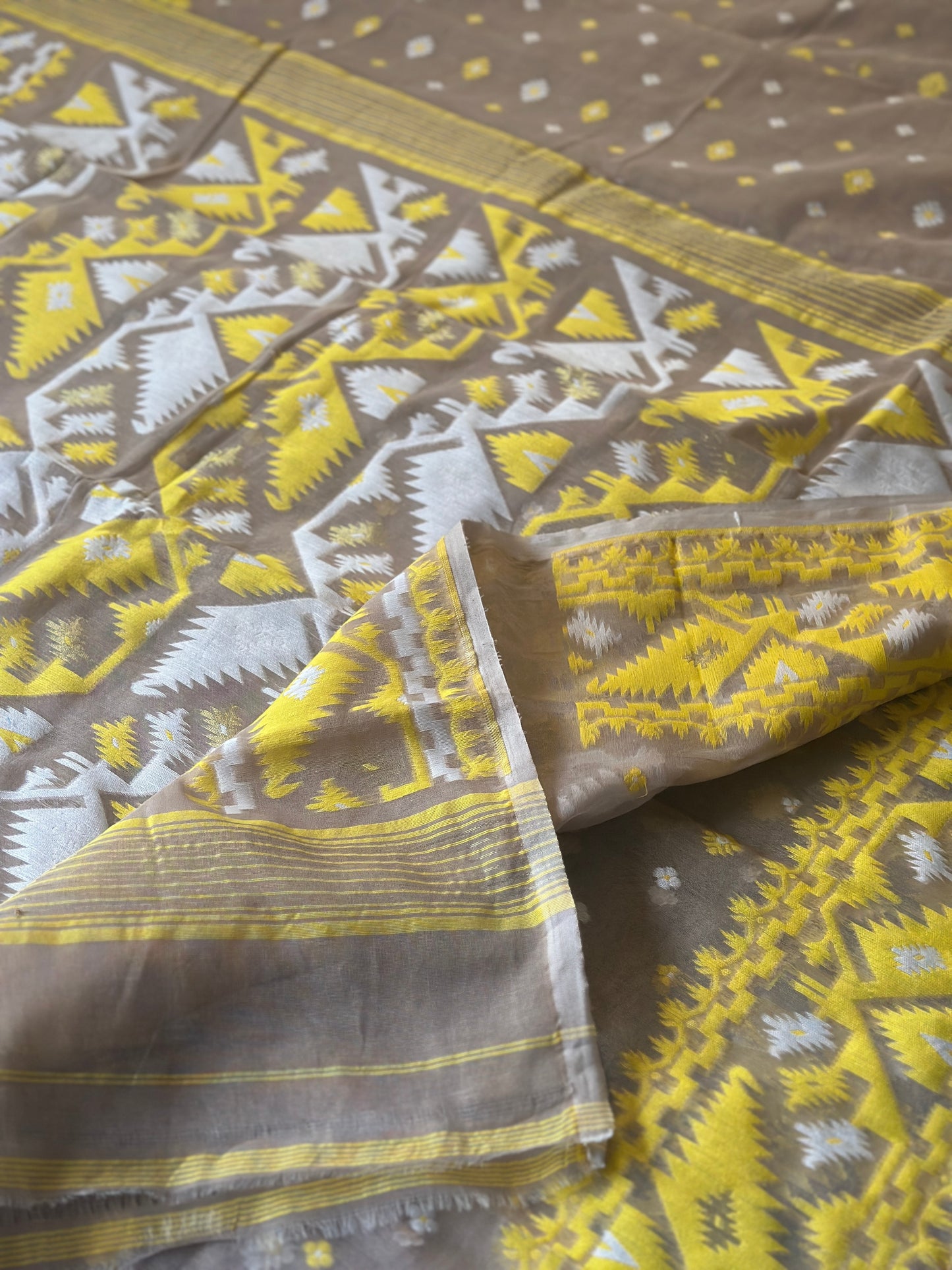 Nude & Yellow Jacquard Weaving Cotton Silk Jamdani Sari with Zari Work