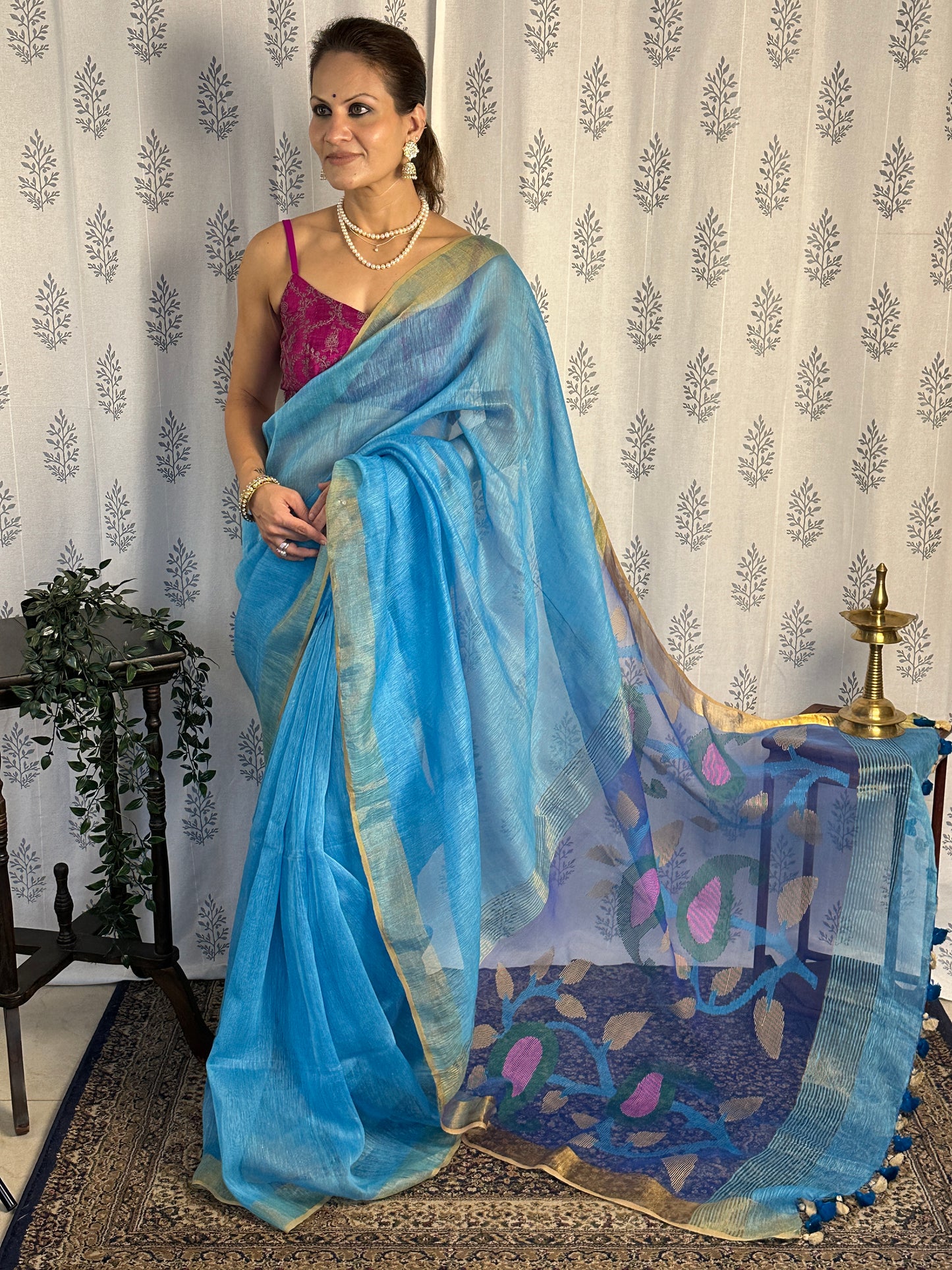 Blue Pure Linen Silk Sari with Muslin Pallu with Intricate Jamdani Work