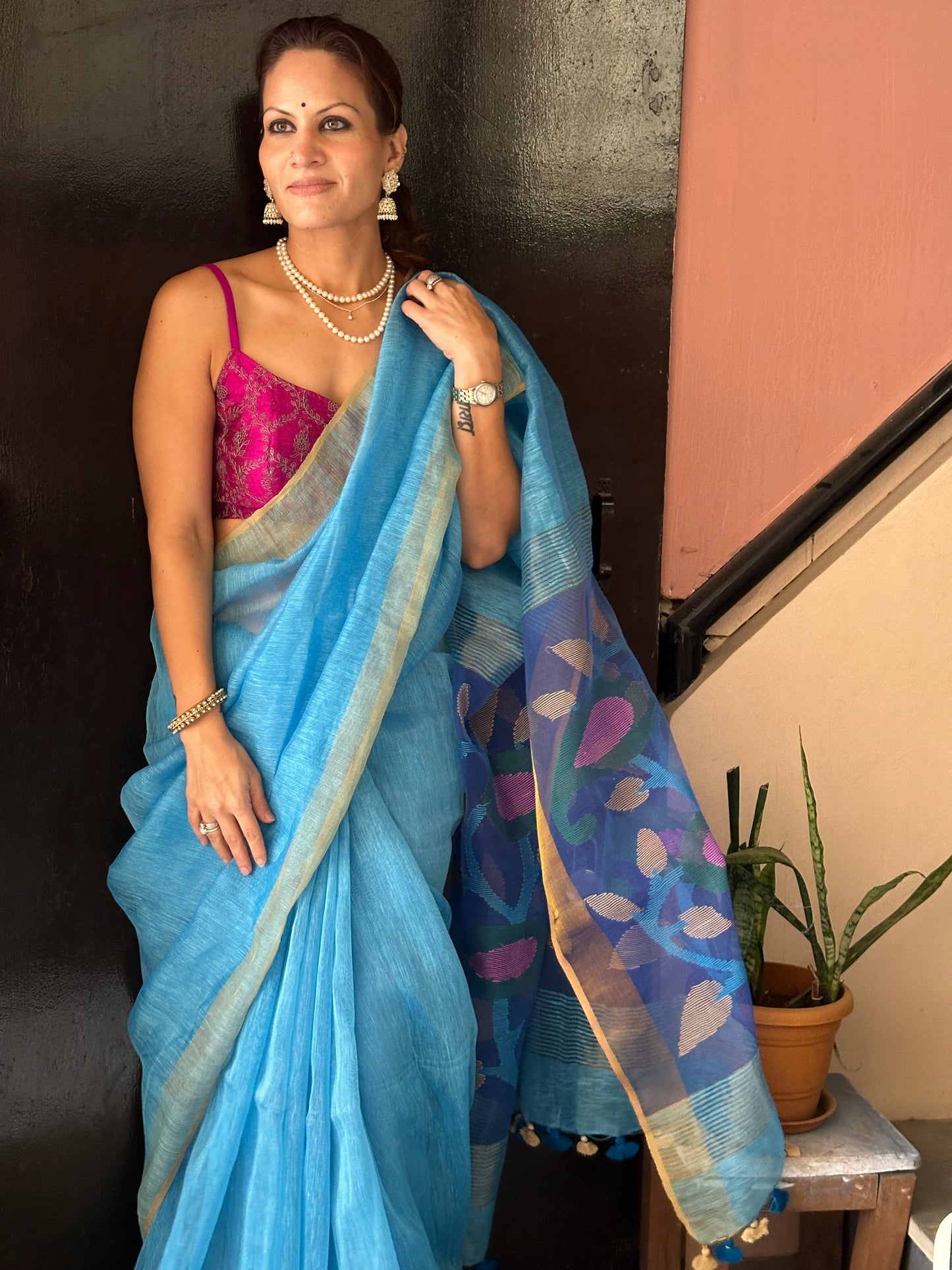 Blue Pure Linen Silk Sari with Muslin Pallu with Intricate Jamdani Work